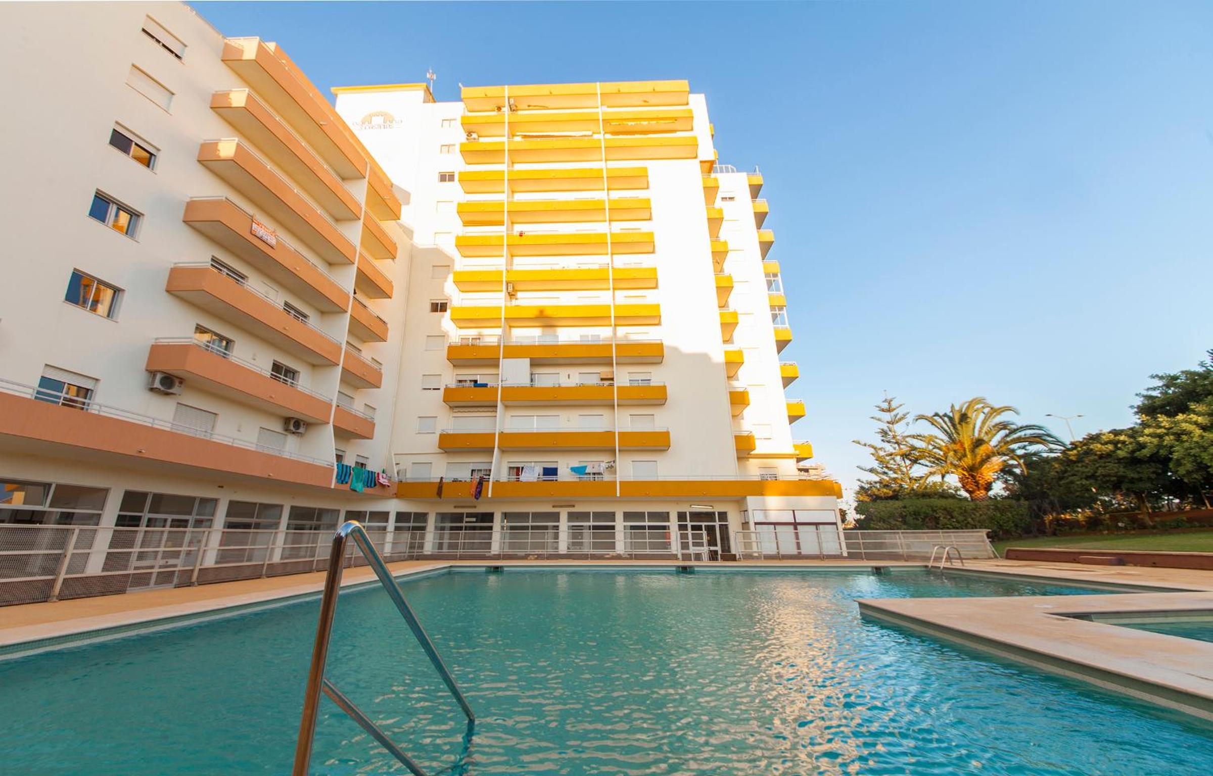 B43 - Spotless Seaview Apartment view 4