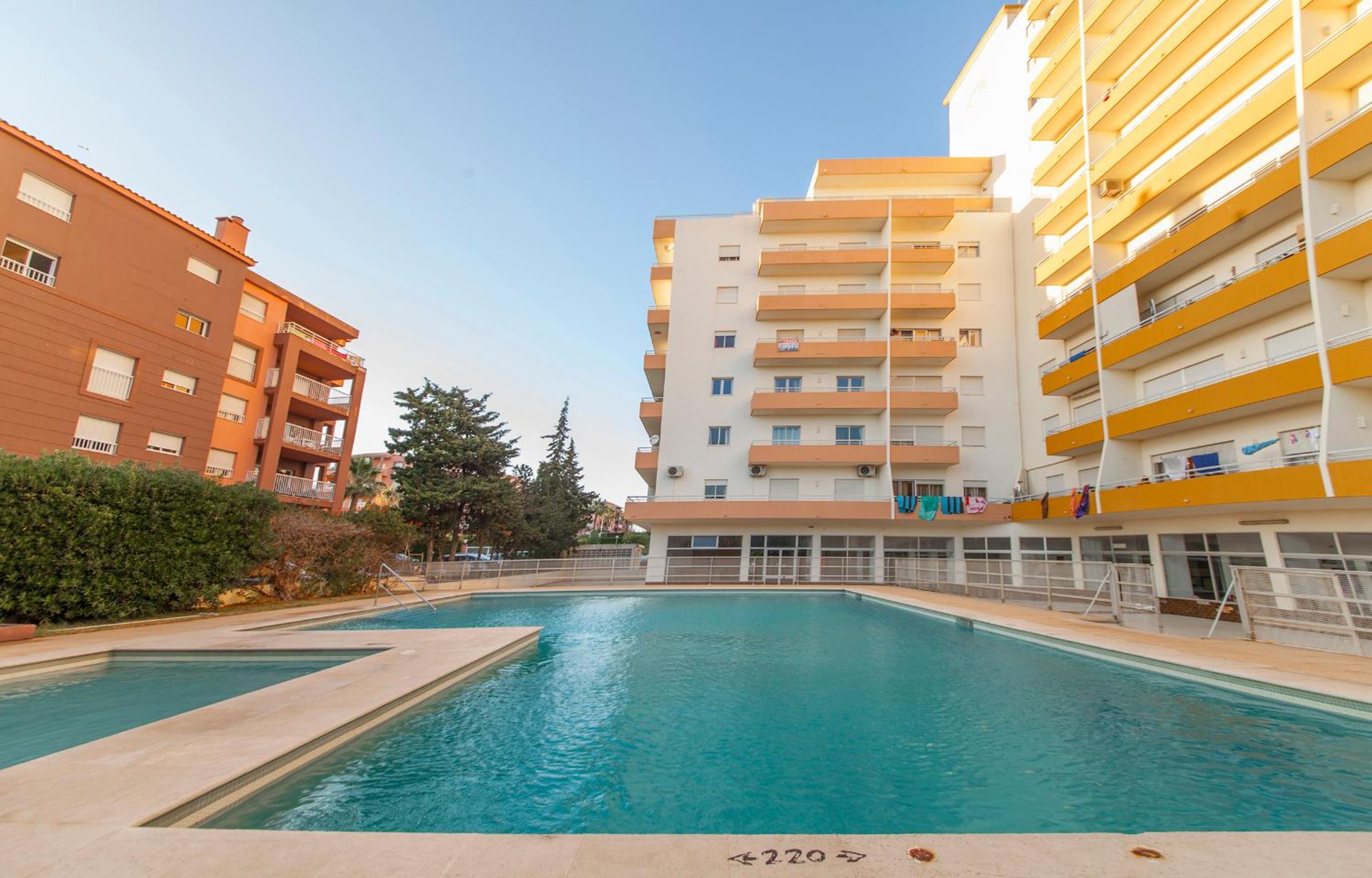 B43 - Spotless Seaview Apartment view 3