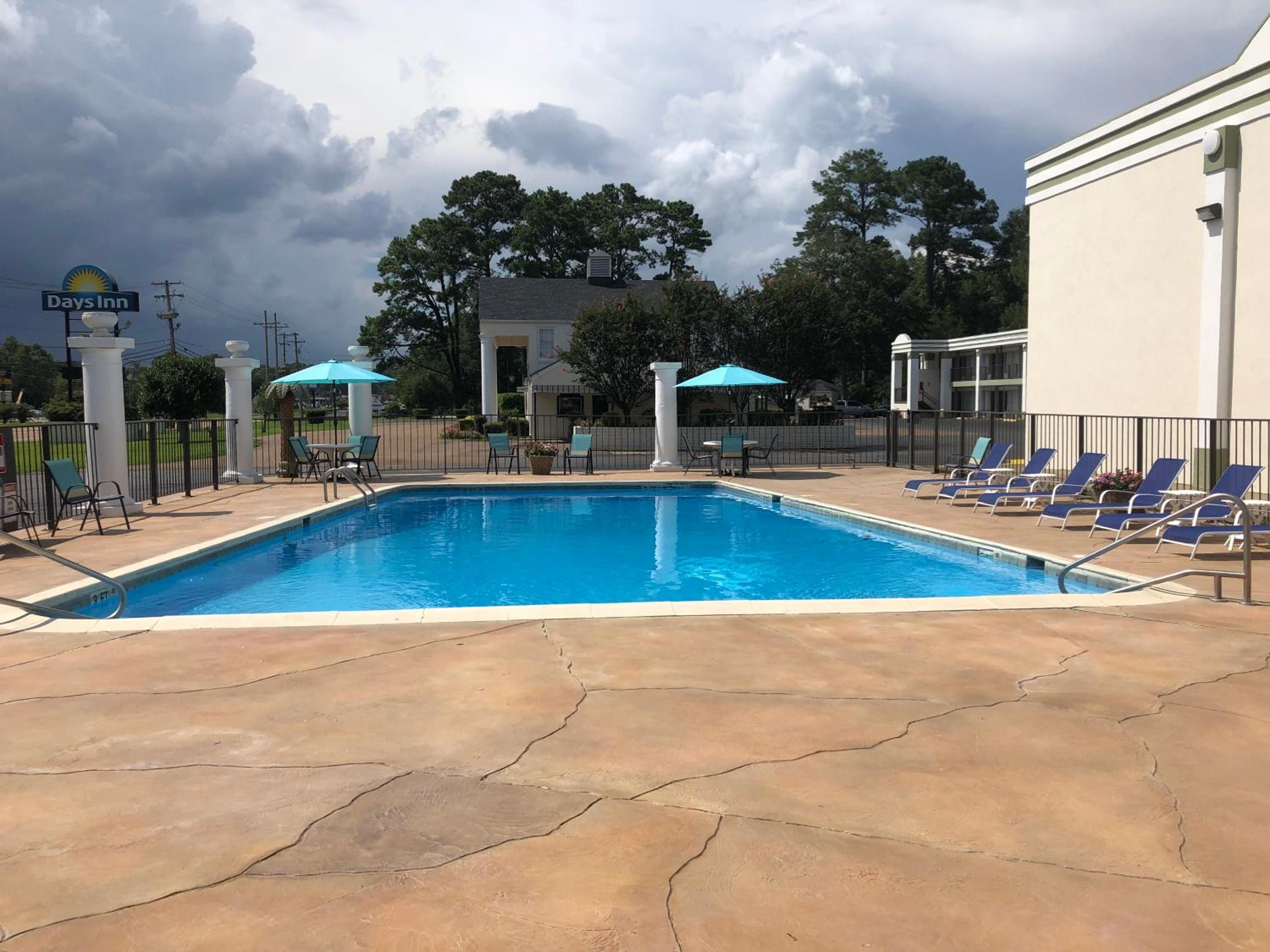 Natchez Vacations - Days Inn by Wyndham Natchez - Property Image 3