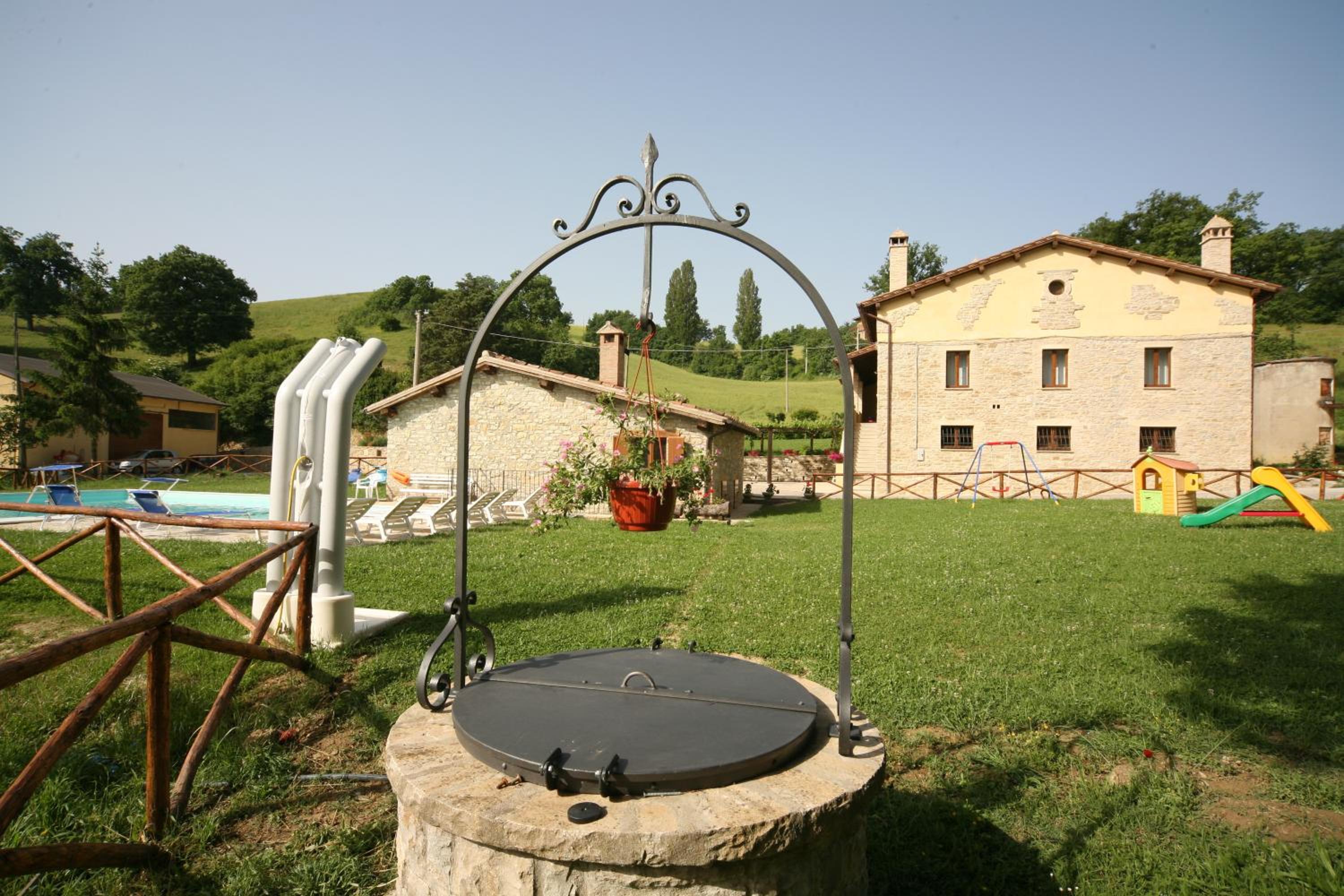 Photo 8