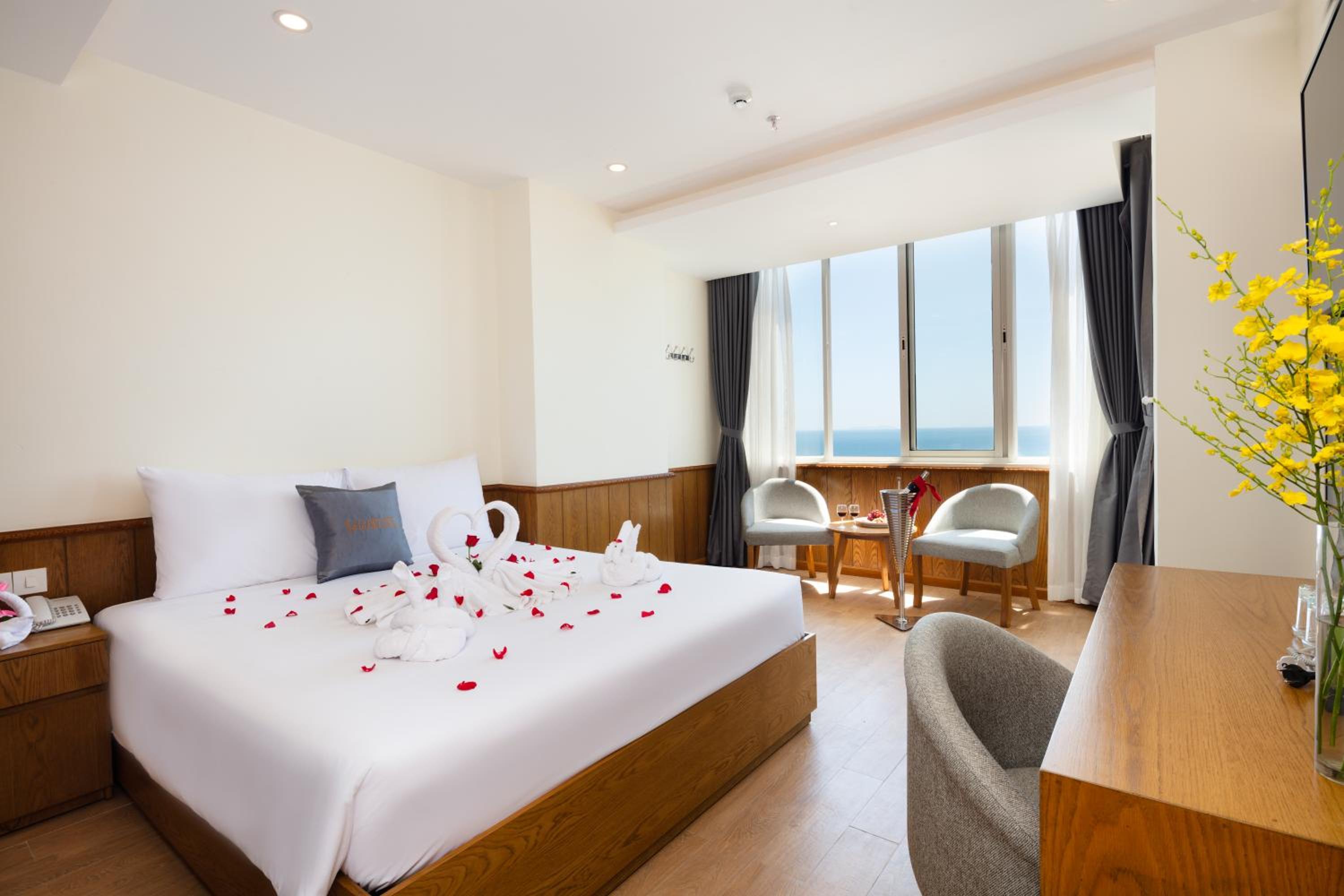 Glory Nha Trang Hotel