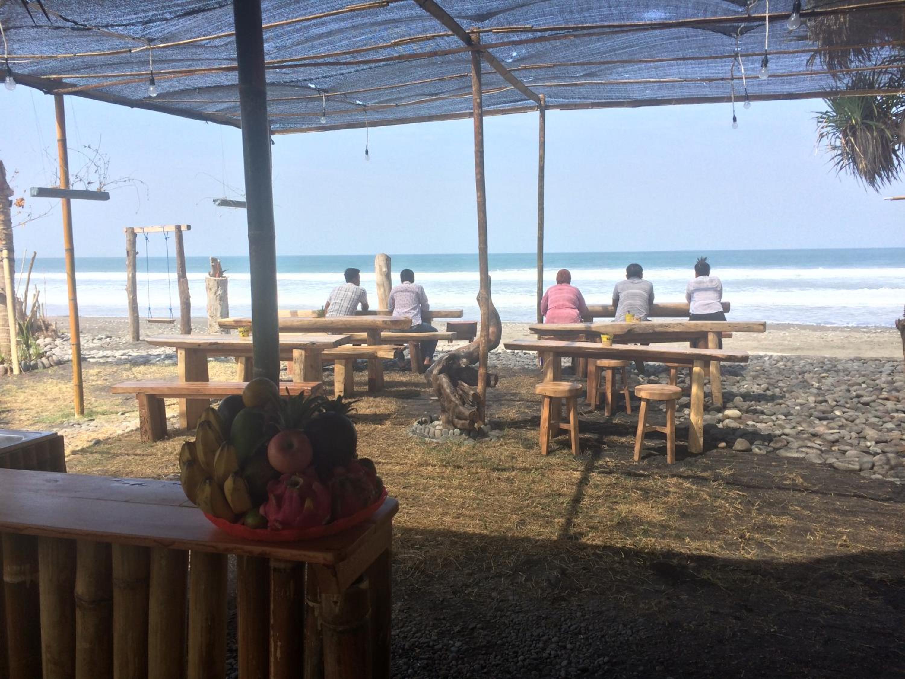 Emir Surfcamp view 5