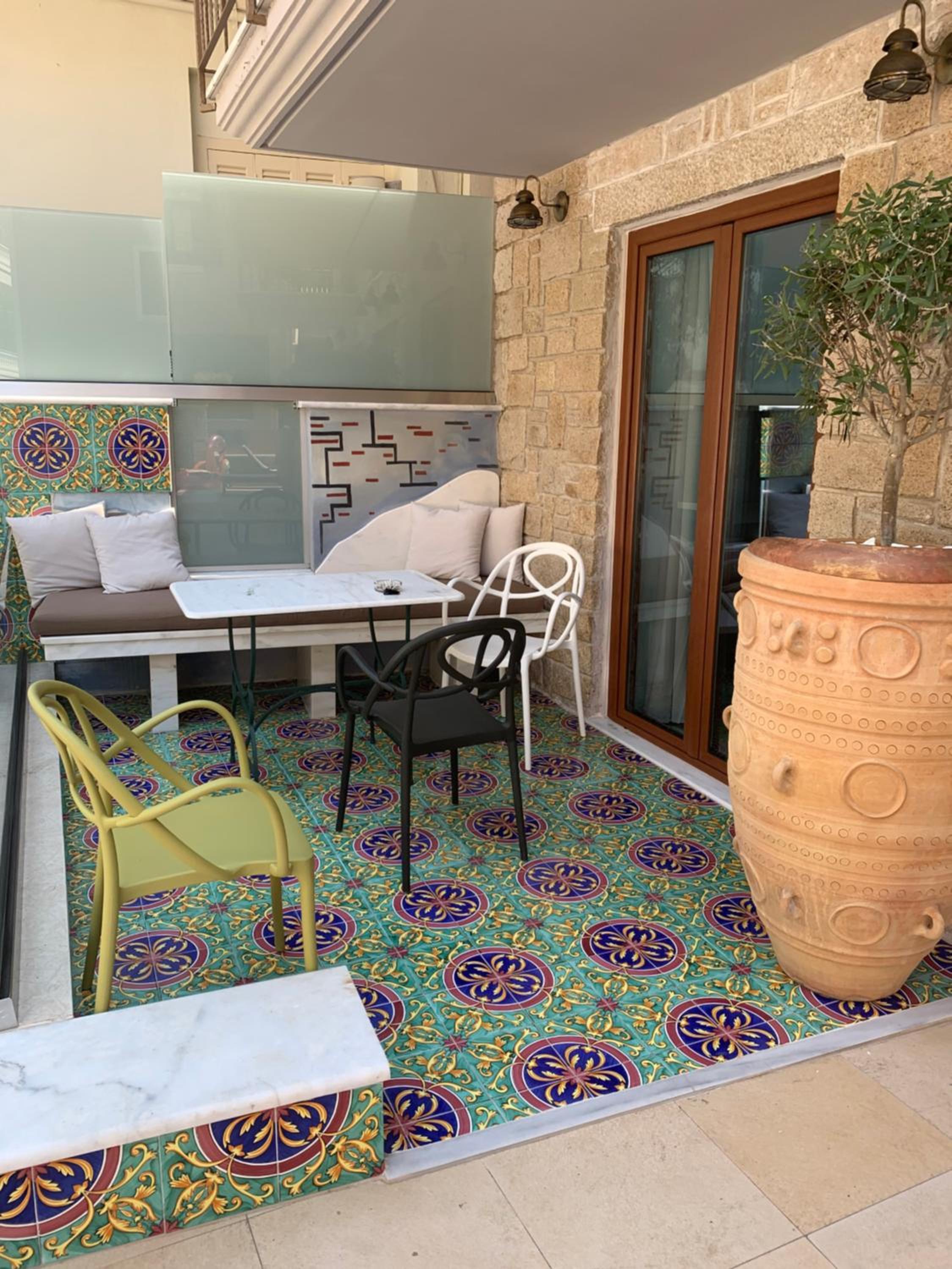 Leda Suites