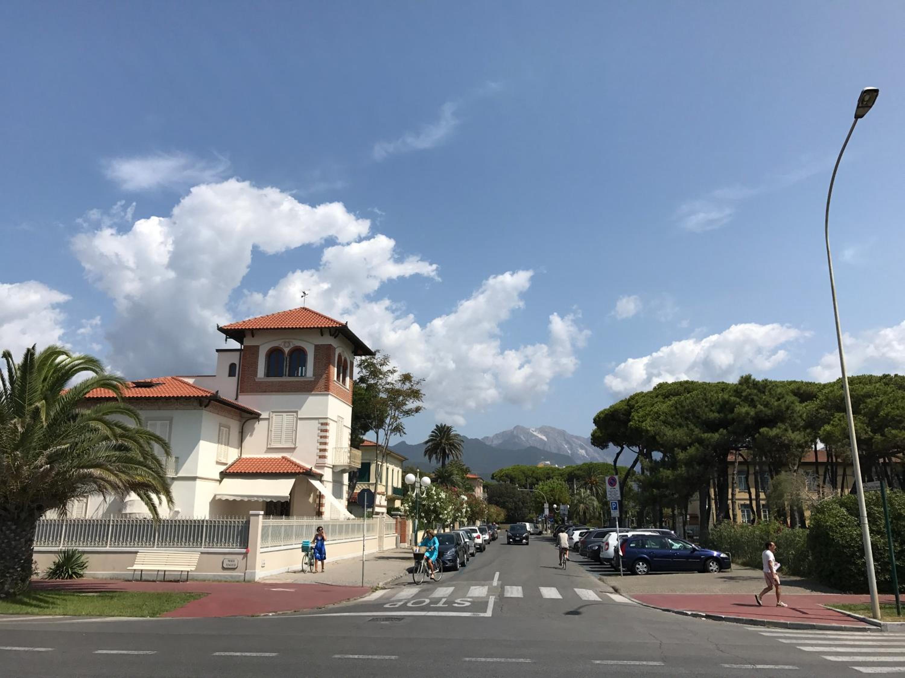 Exclusive Loft 300mt by the sea Forte dei Marmi view 4