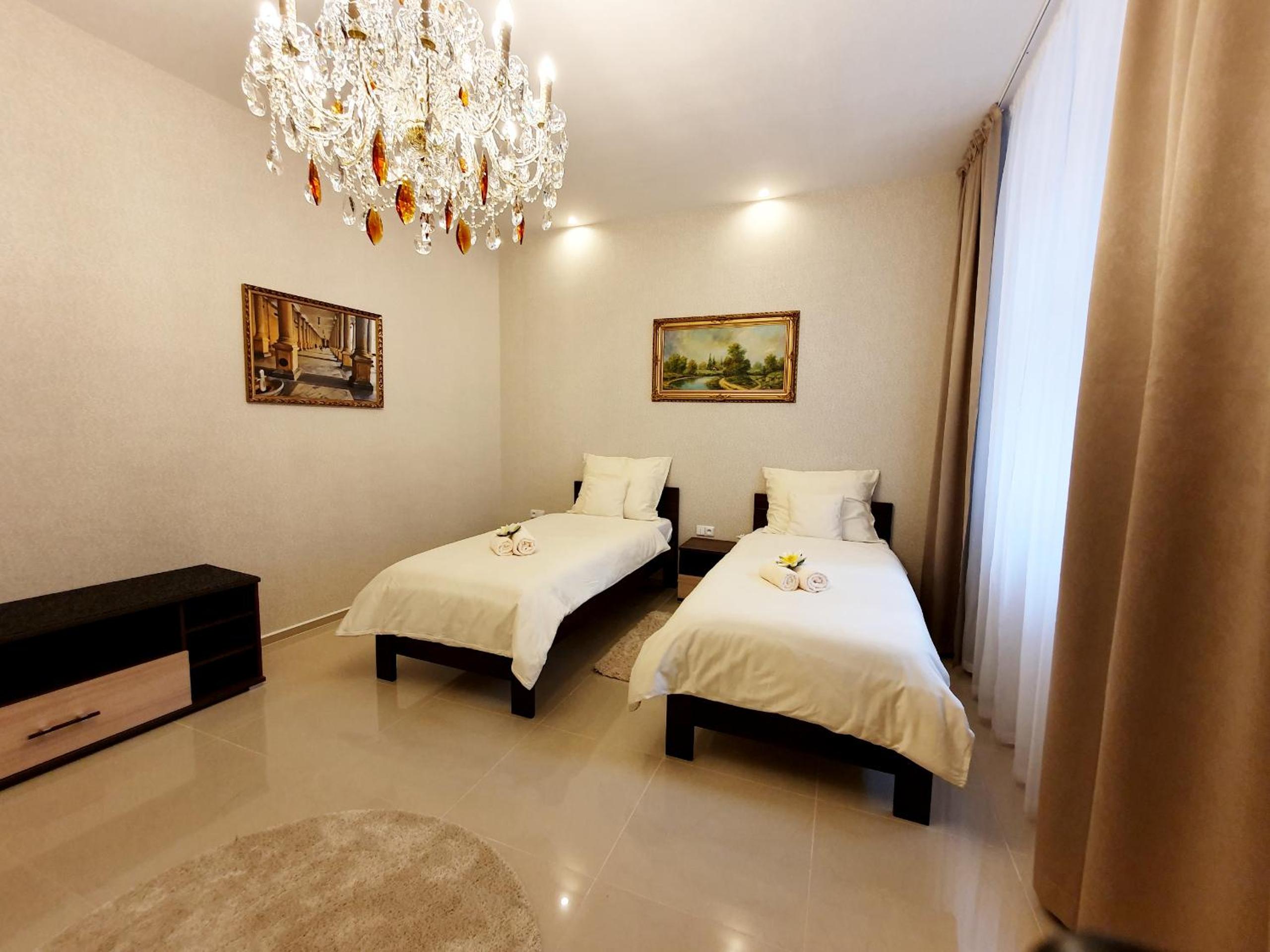 Madonna Apartments