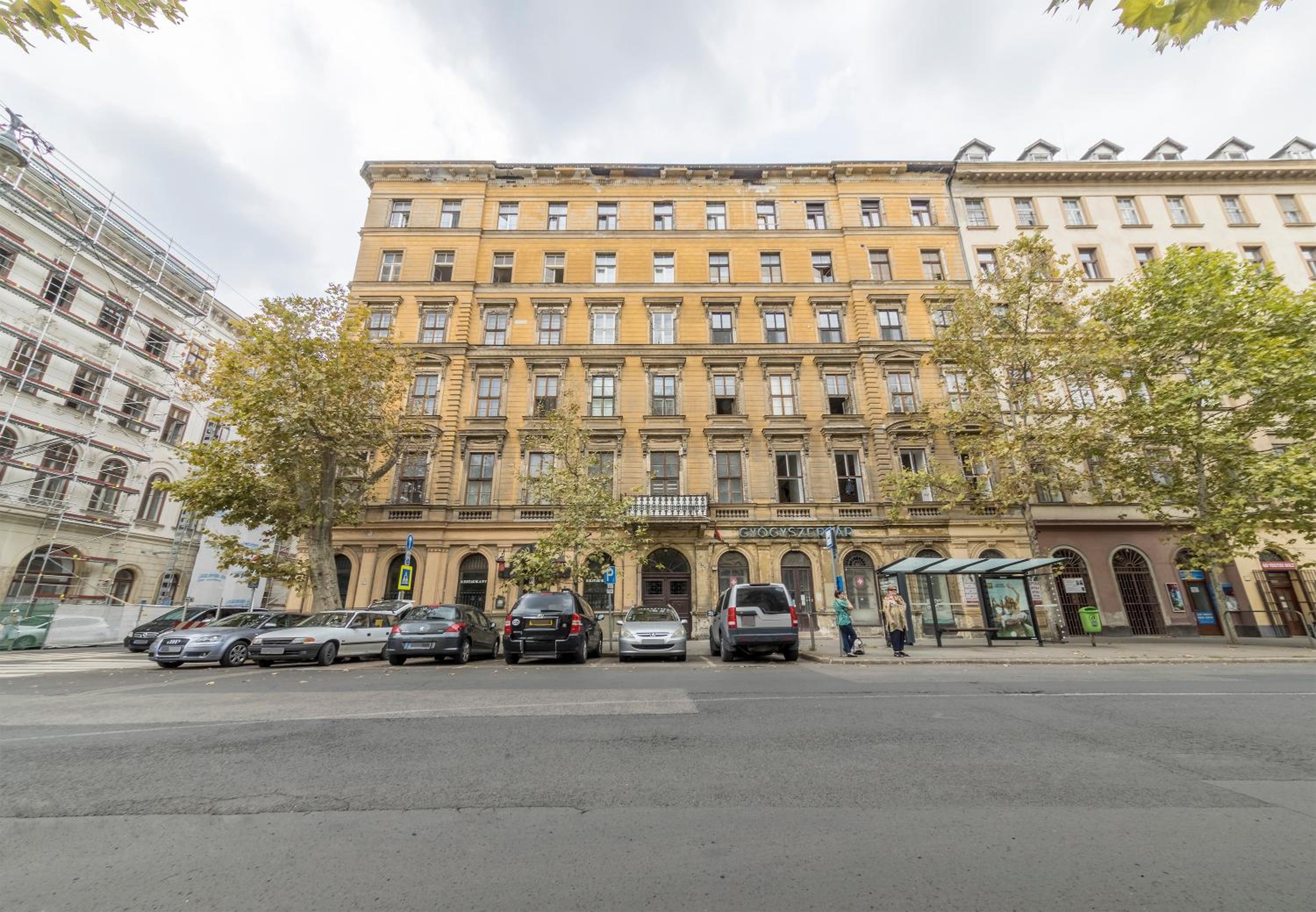 ATLANTA apartment is in the heart of Budapest
