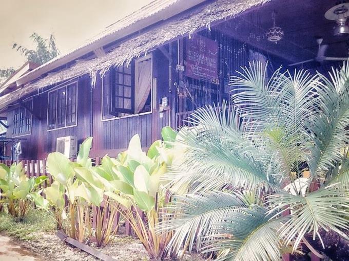 Rose Inn Motel