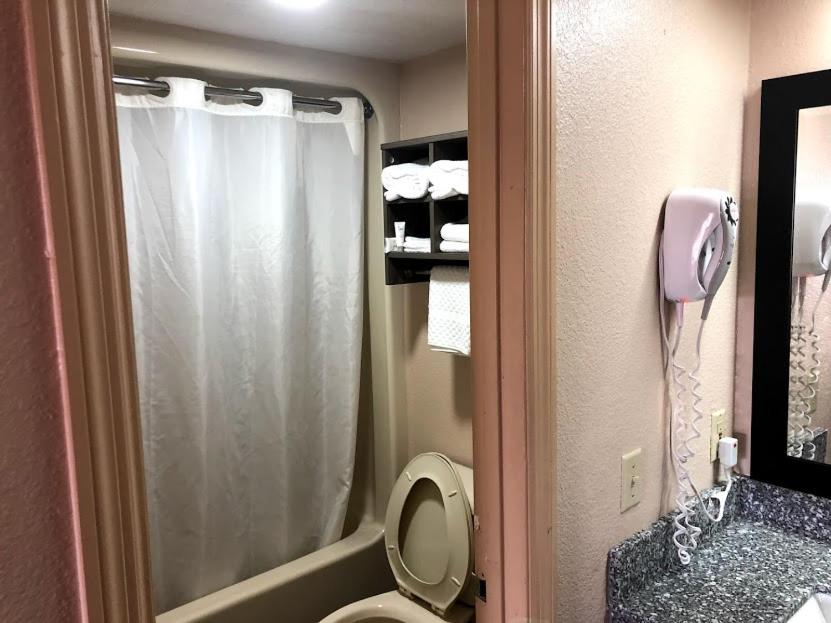 Legacy Inn - Gallatin - Property Image 18