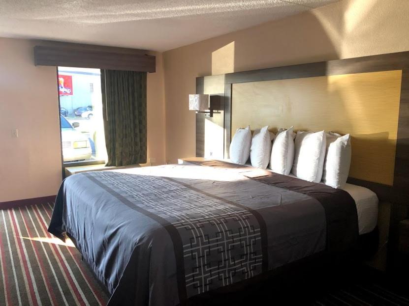 Legacy Inn - Gallatin - Property Image 19
