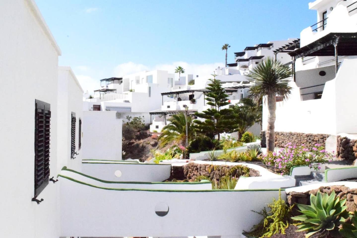 NORTH CLIFF APARTMENT *The Ocean Beneath your Feet* view 5