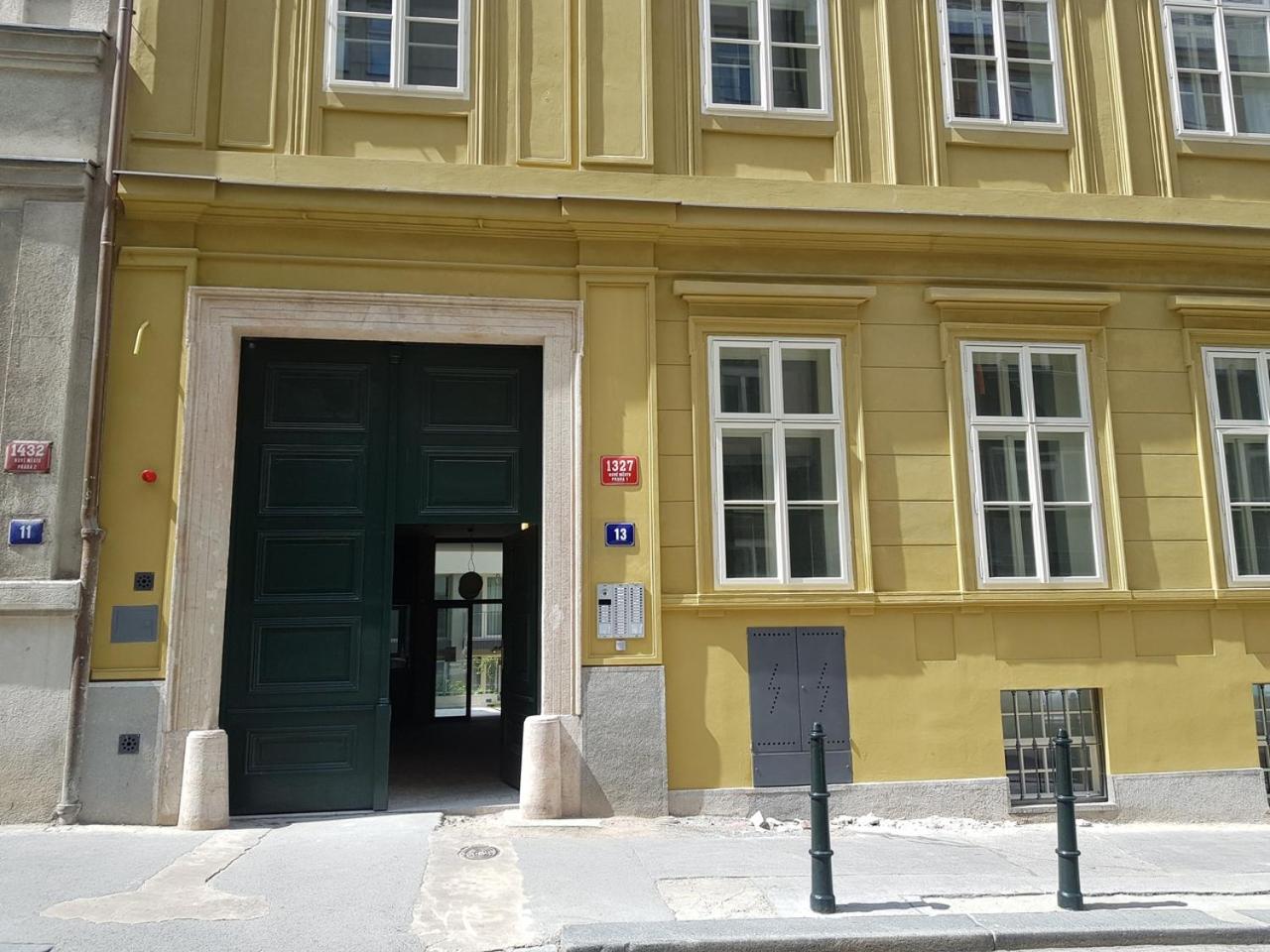 New residence apartments near Wenceslas Square