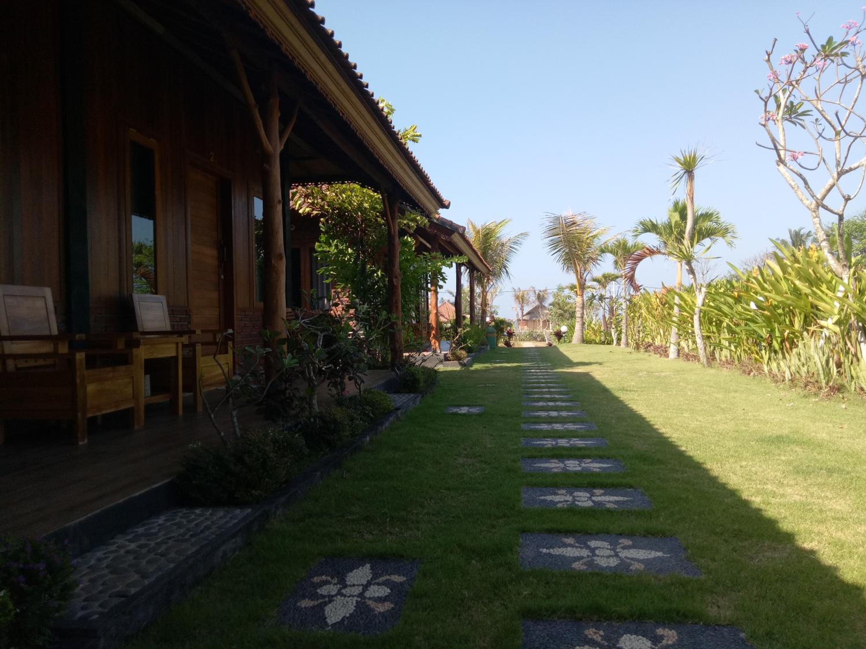 Emir Surfcamp view 3