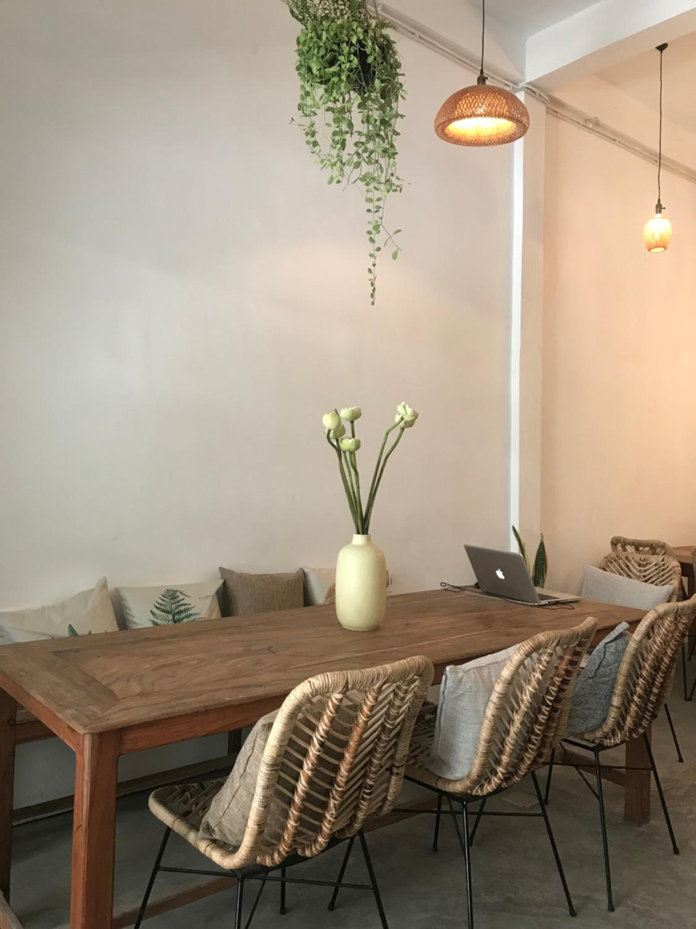 Sacred Lotus - Vegan Café X Hostel view 3