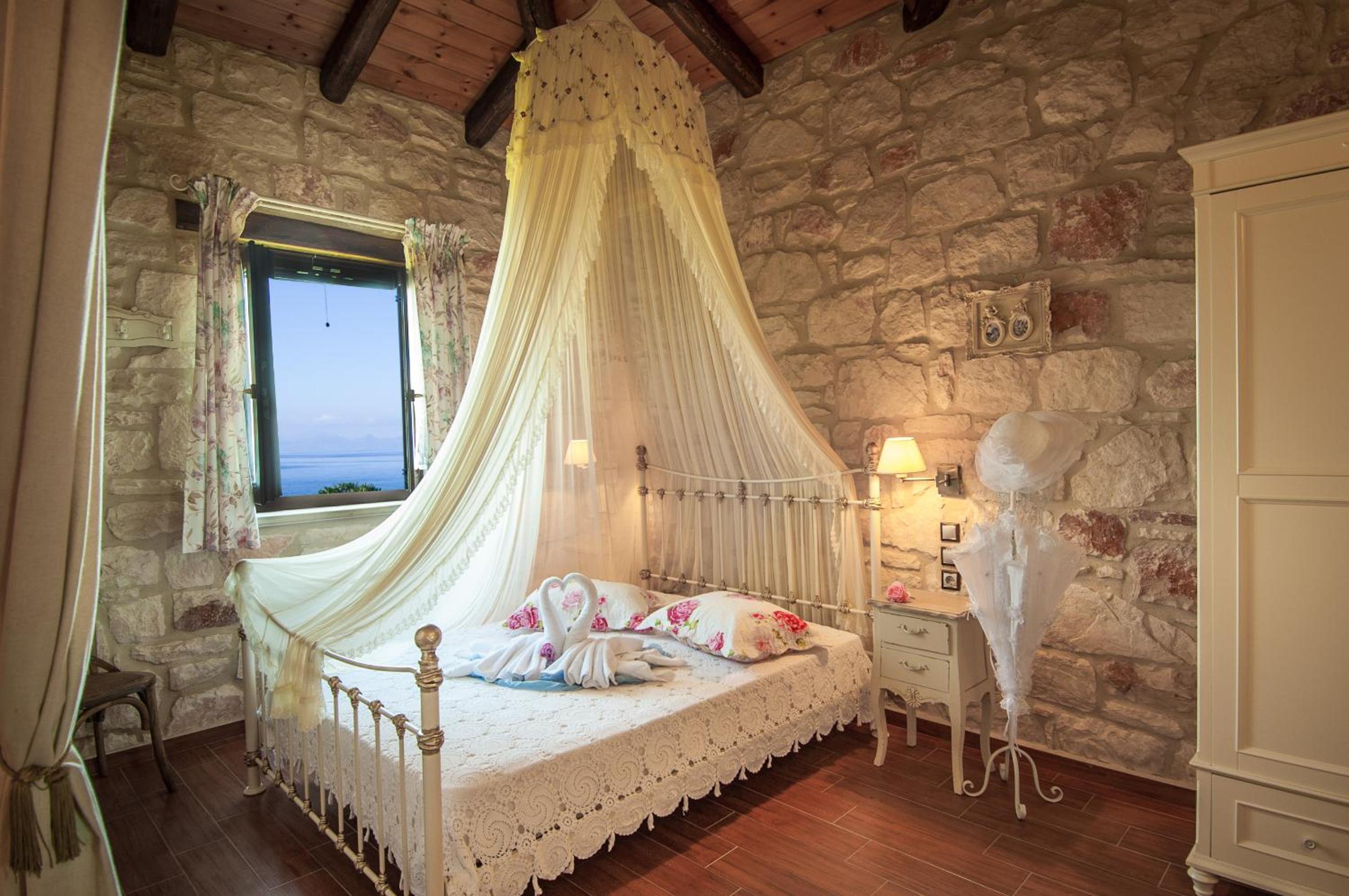 Kavos Psarou Villas view 2