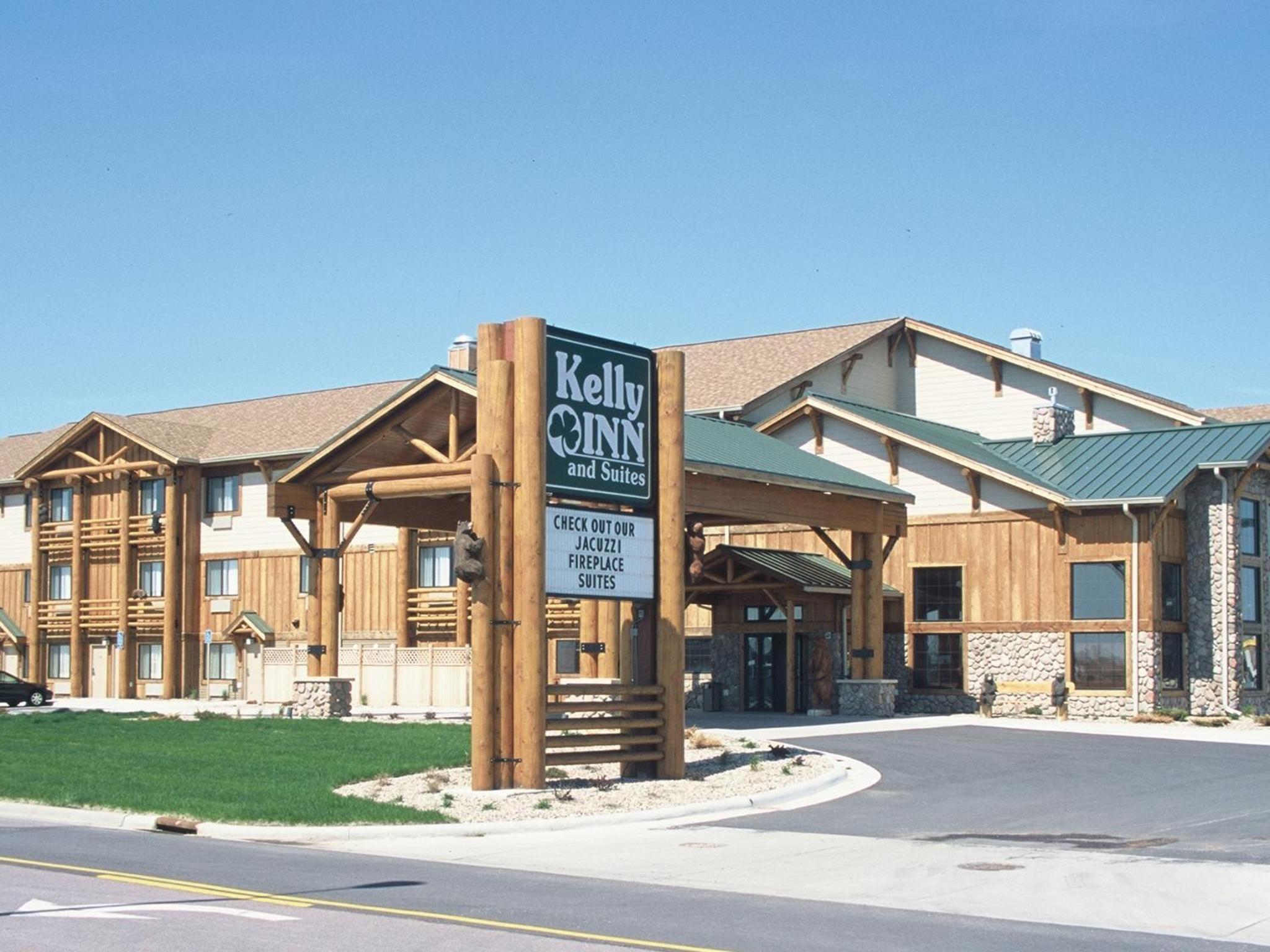 Mitchell Vacations - Kelly Inn and Suites Mitchell - Property Image 1