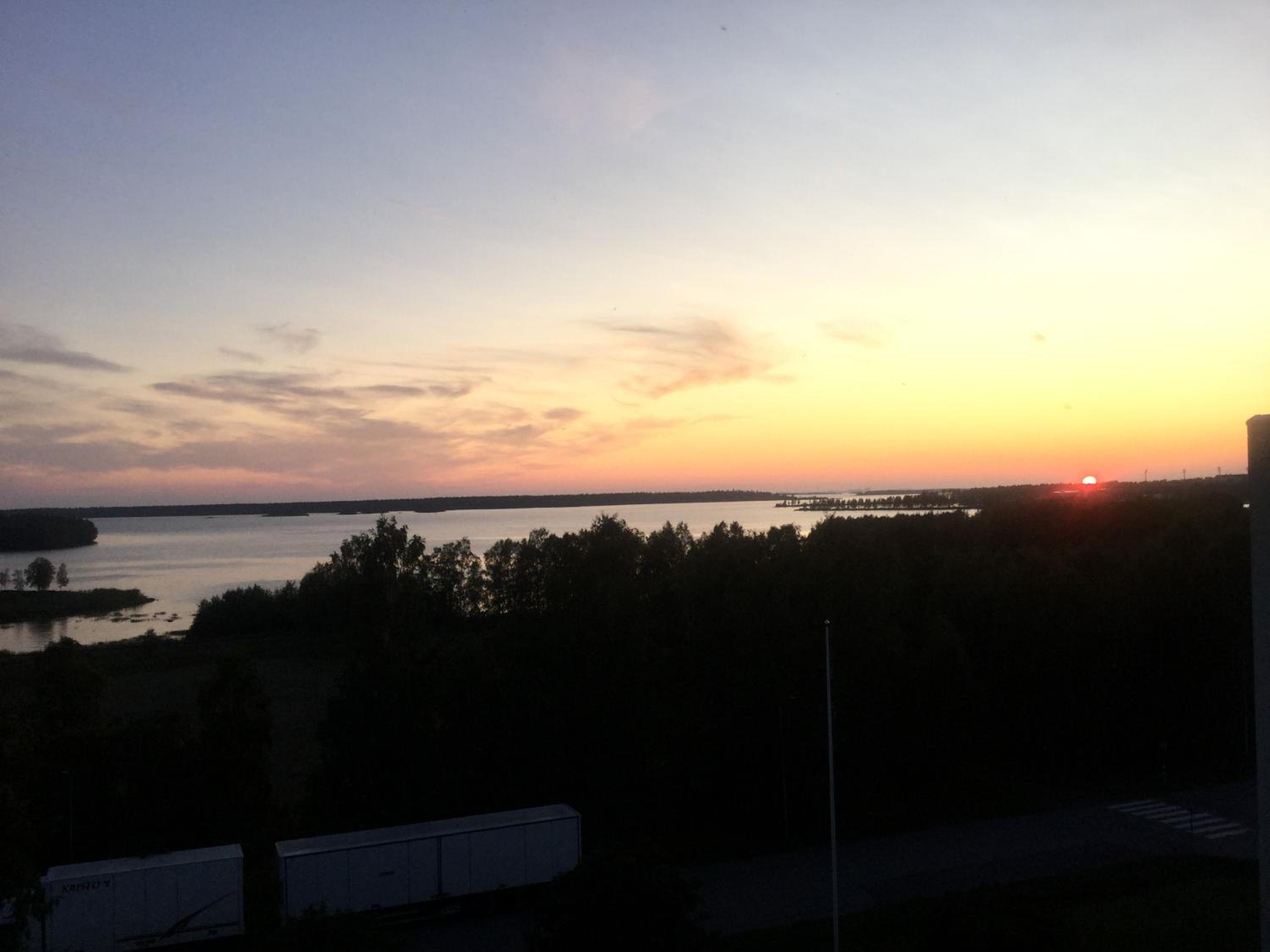 Two bedroom apartment Best view to the sea Glassed Balcony FREE PRIVATE PARKING