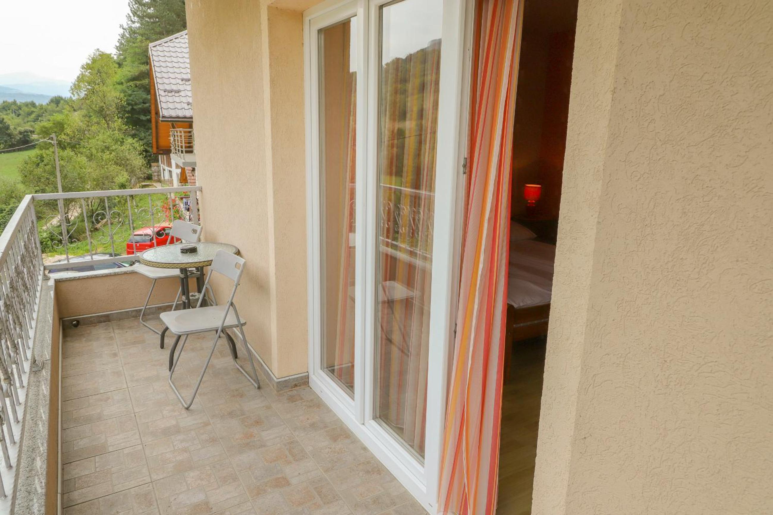 Apartments Crvena Jabuka
