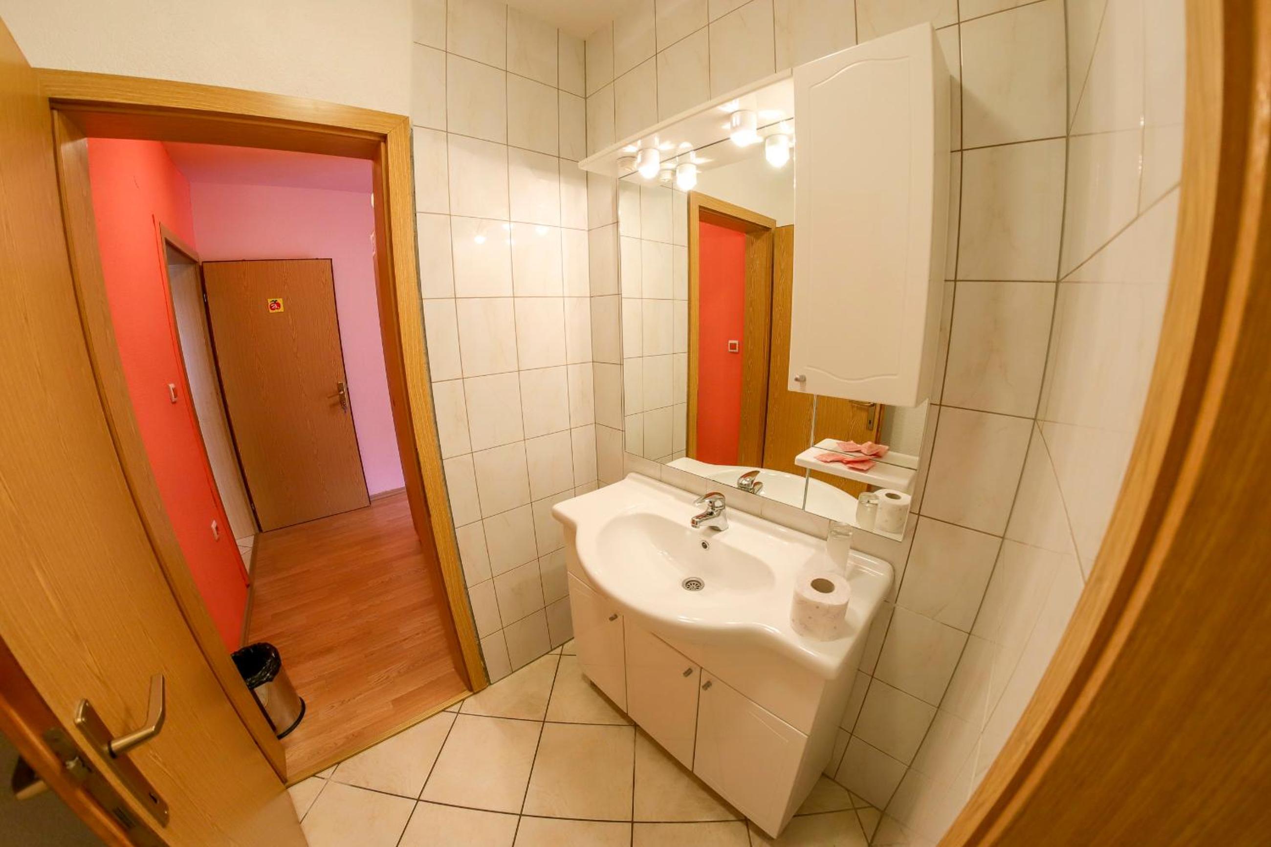 Apartments Crvena Jabuka