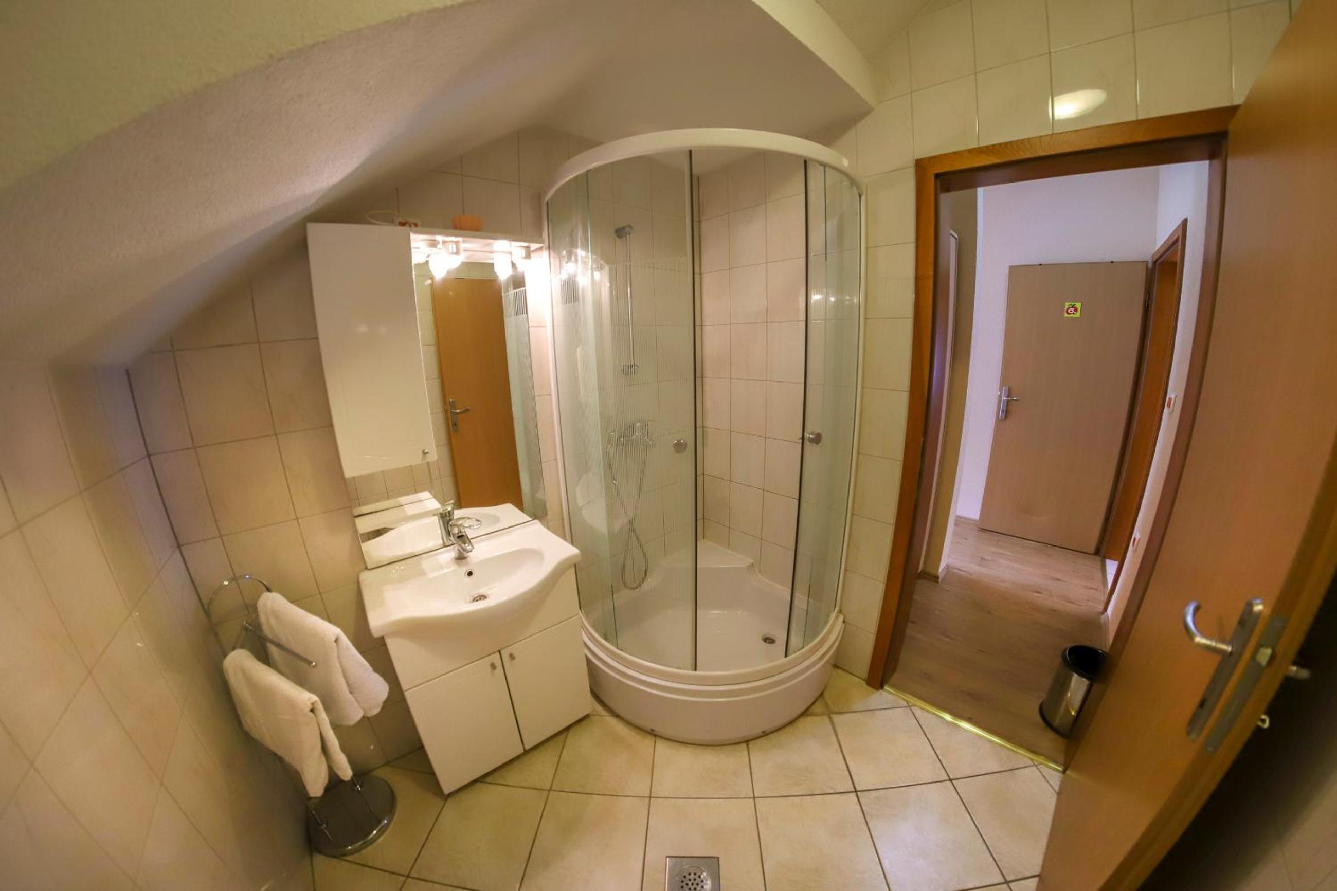 Apartments Crvena Jabuka
