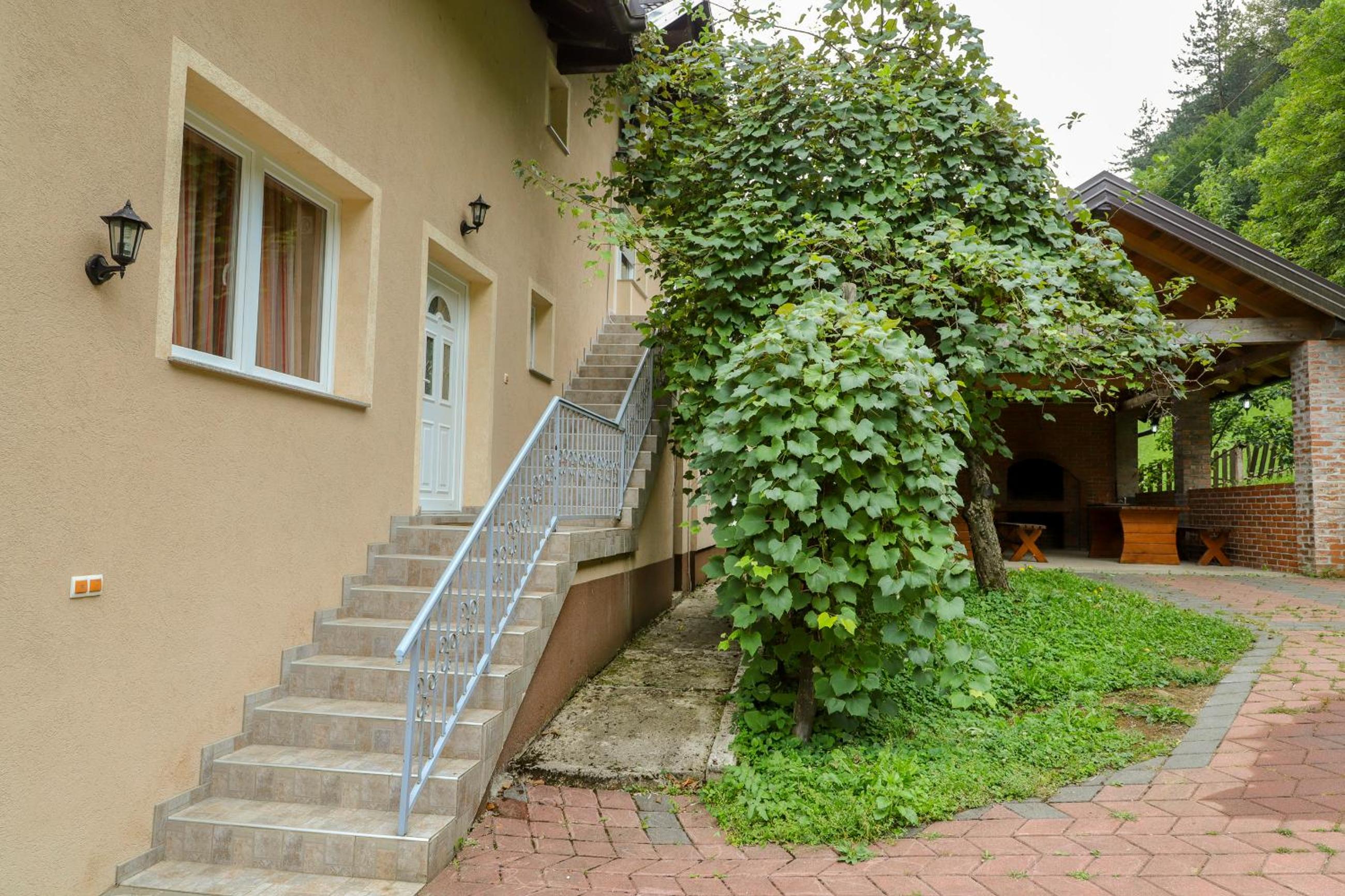 Apartments Crvena Jabuka