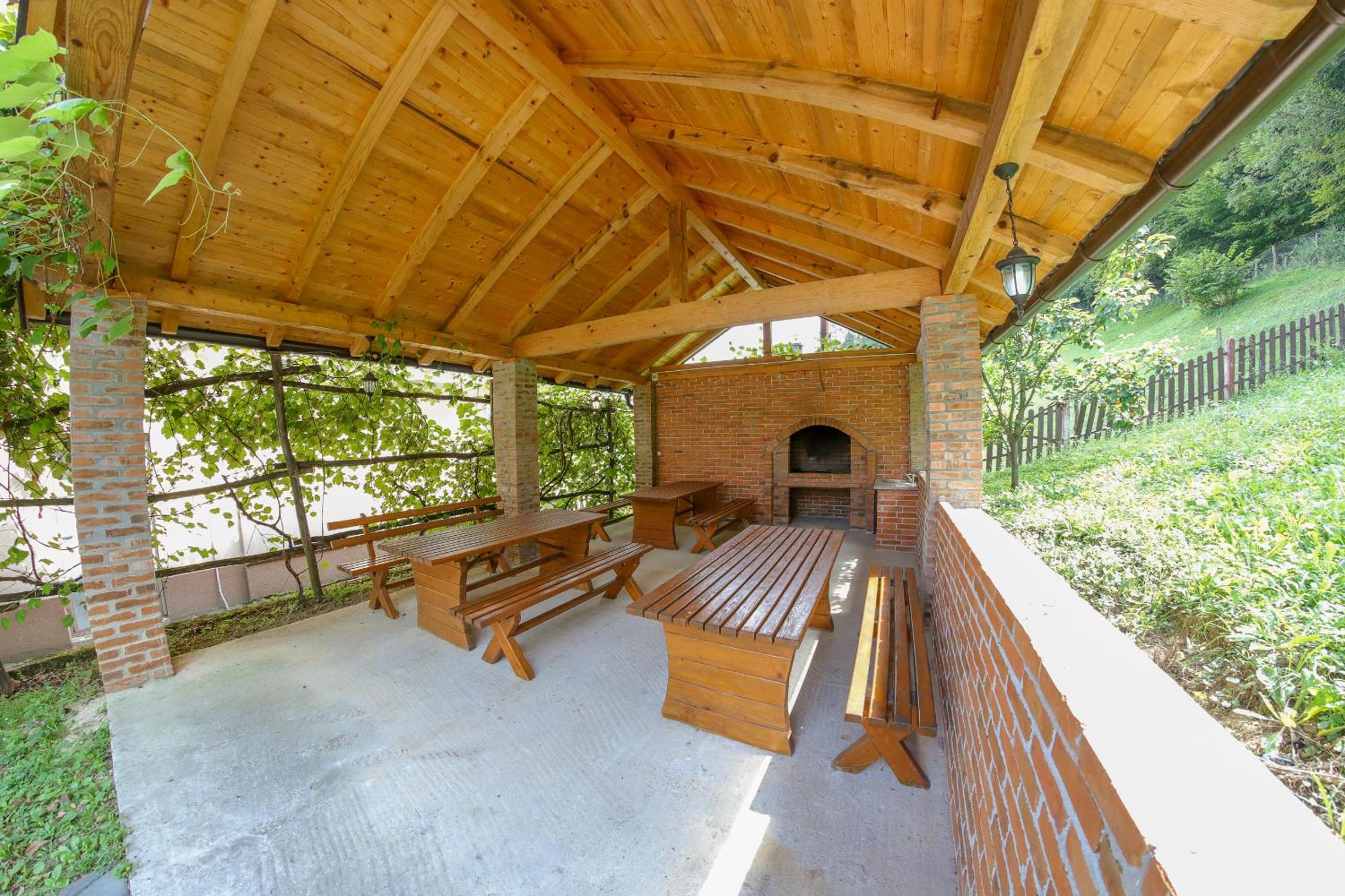 Apartments Crvena Jabuka