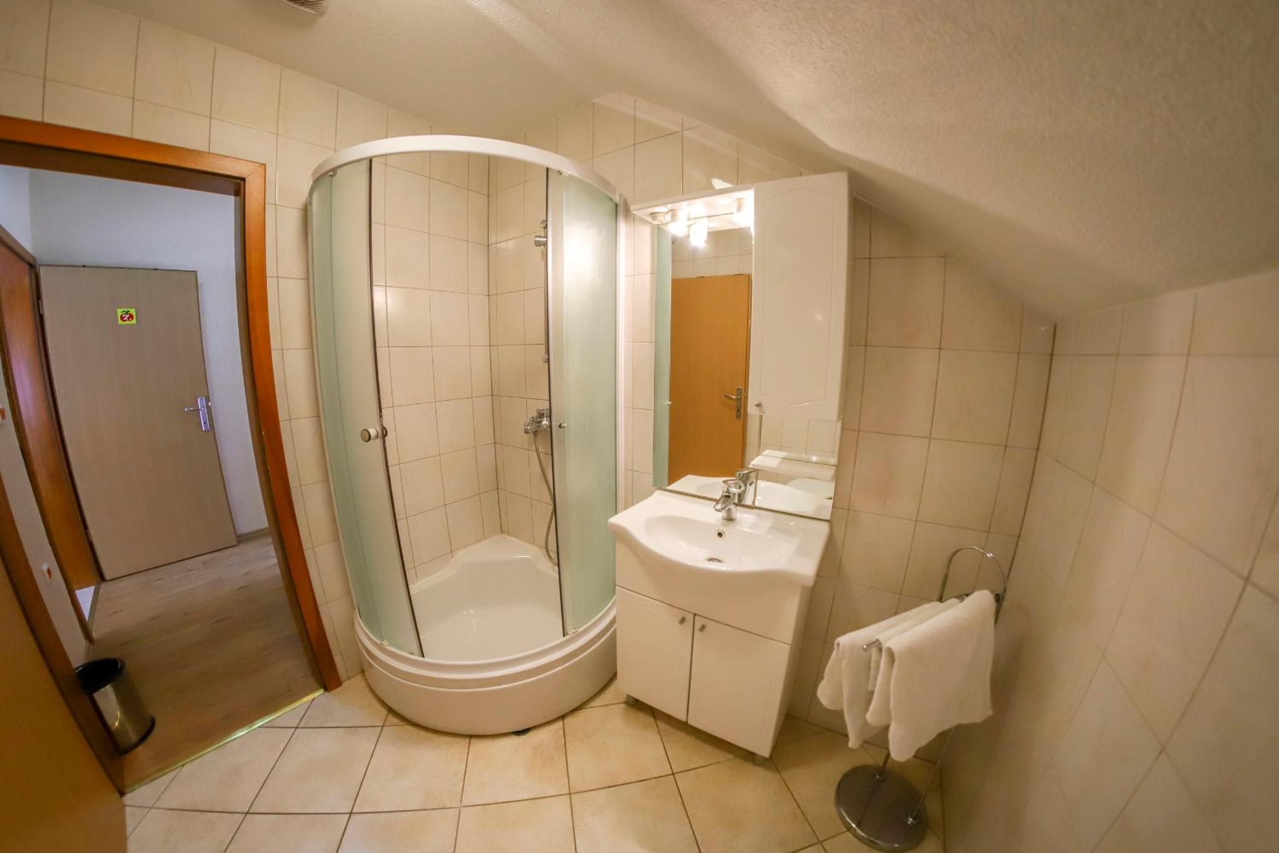 Apartments Crvena Jabuka
