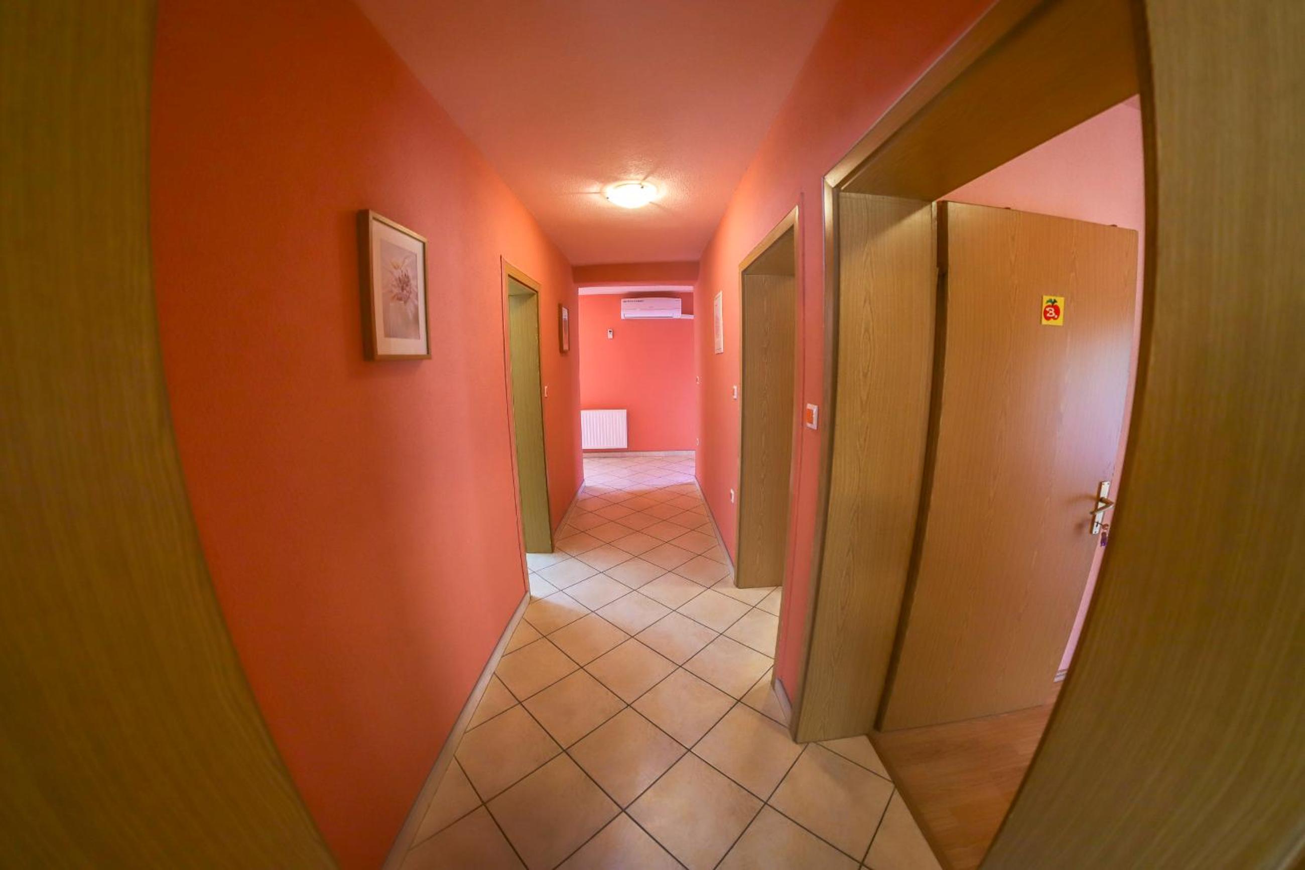 Apartments Crvena Jabuka
