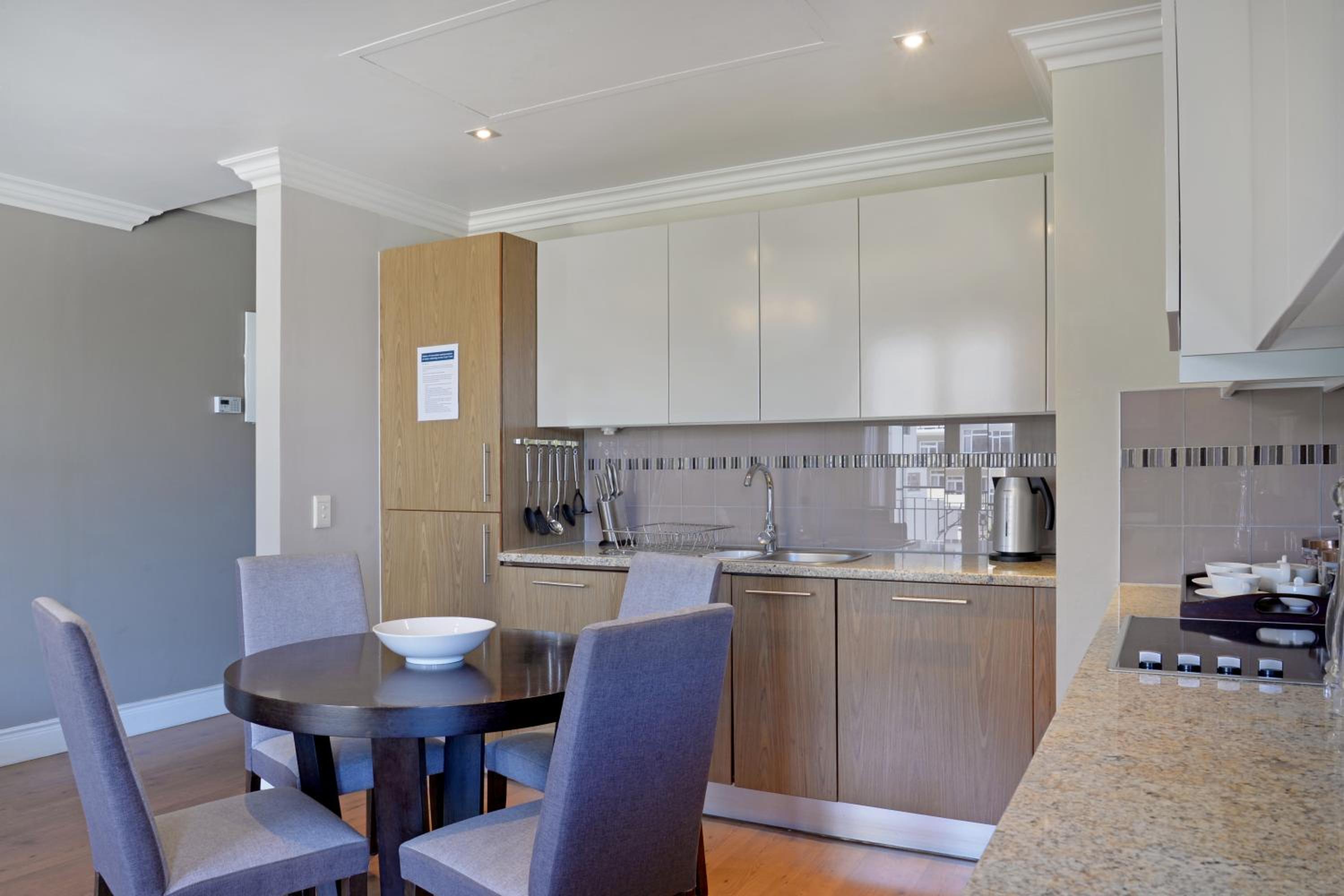 414 - 1BDR Apartment close to V&A Waterfront