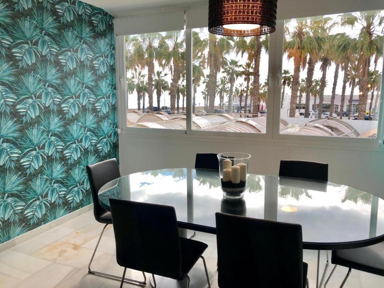 VIVE BENALMÁDENA Apartamento LUXE PUERTO MARINA, Primera Línea de Playa photo 3