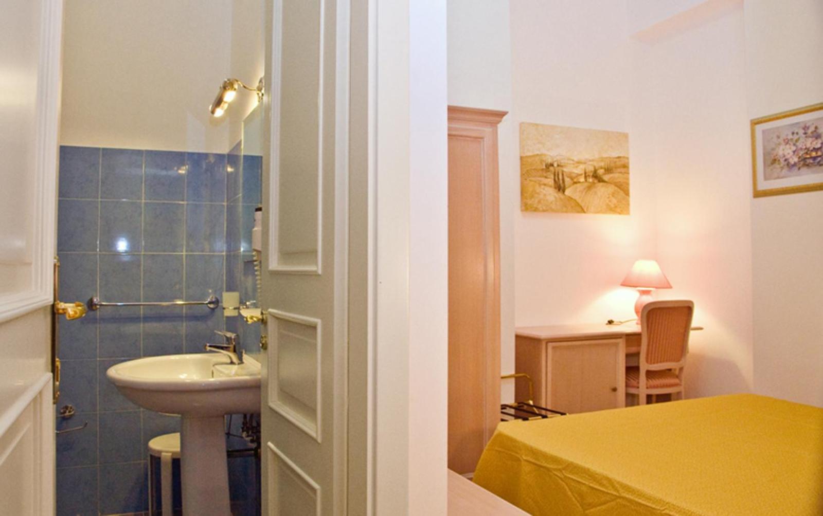 Luna e stelle en Sangineto — bathroom