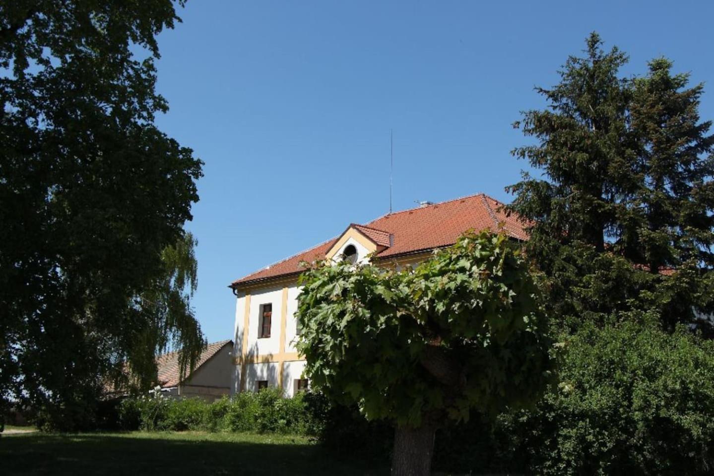 Adela´s Czech Village House