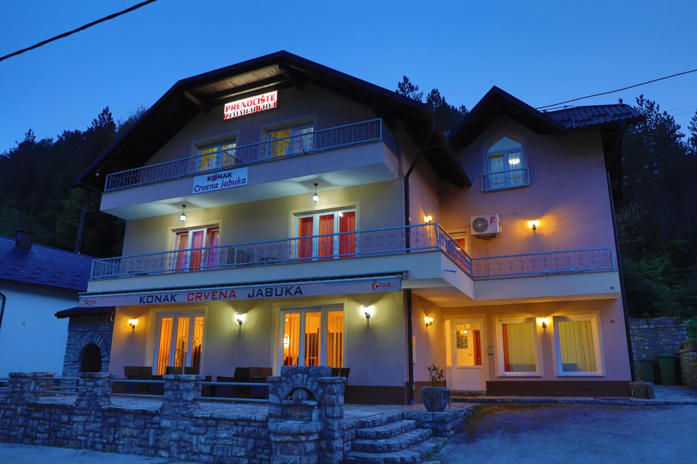 Apartments Crvena Jabuka