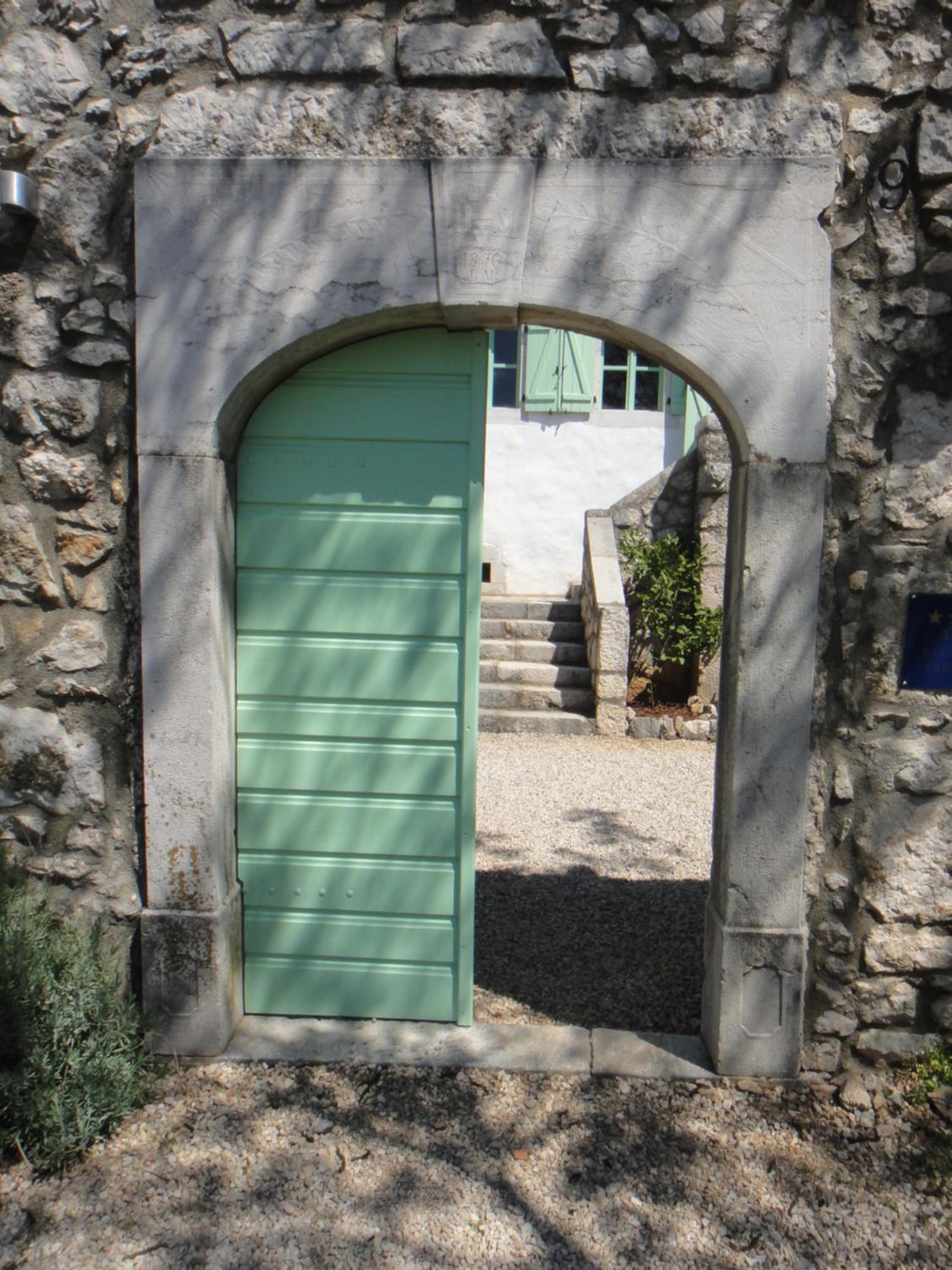 Photo 6