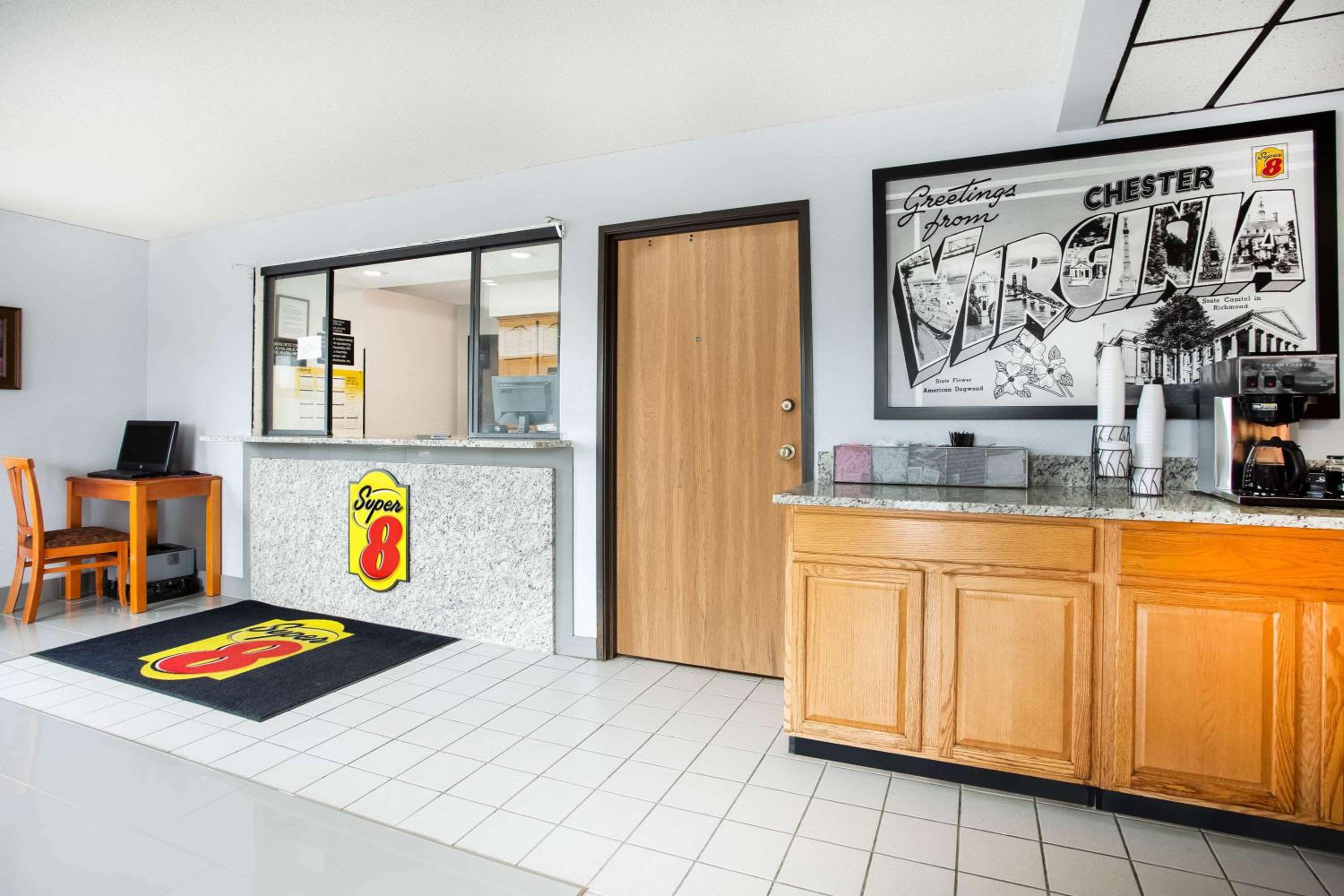 Super 8 by Wyndham Chester/Richmond Area view 4