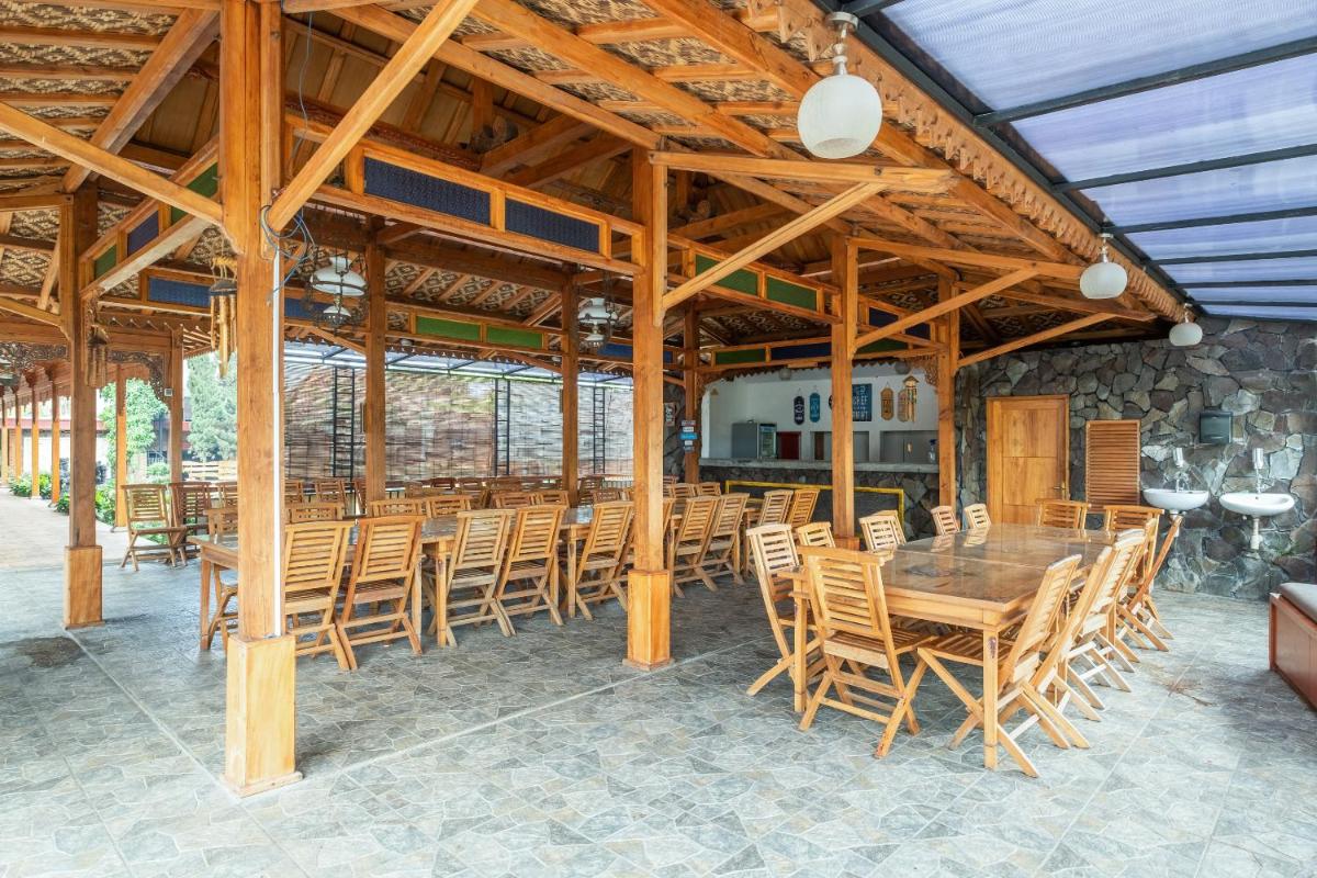 outdoor BBQ area