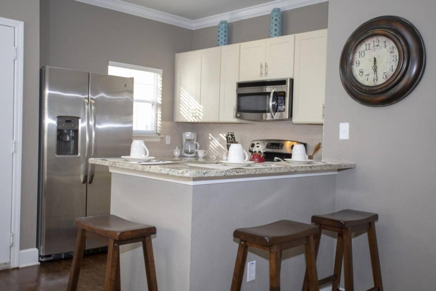 2956 Lucaya Village - Gorgeous Four Bed Condo Close to Disney Area