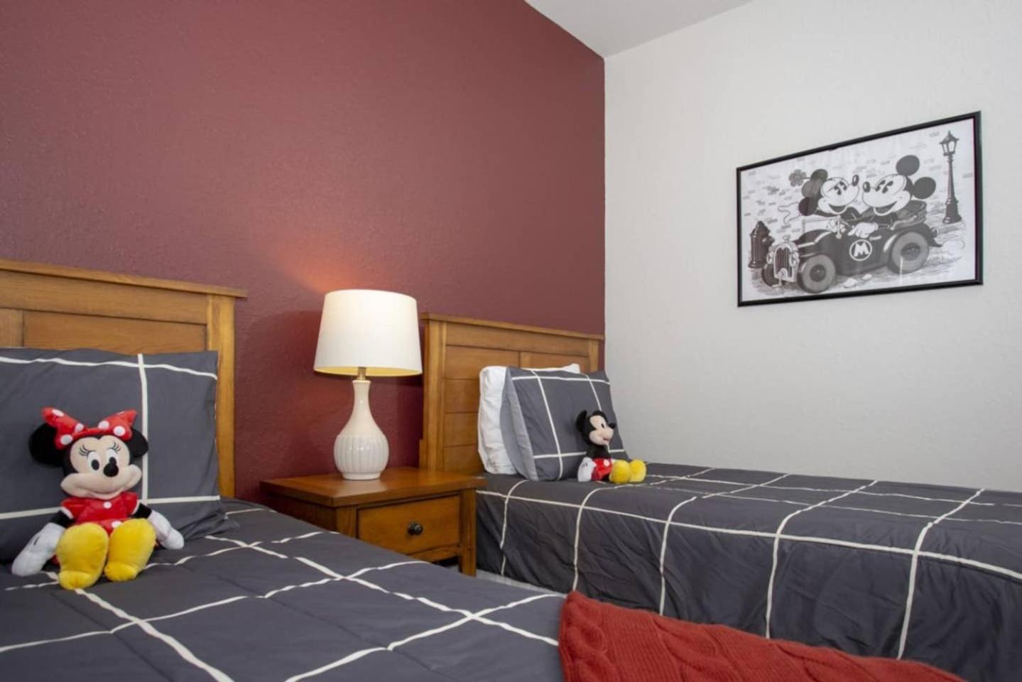 2956 Lucaya Village - Gorgeous Four Bed Condo Close to Disney Area