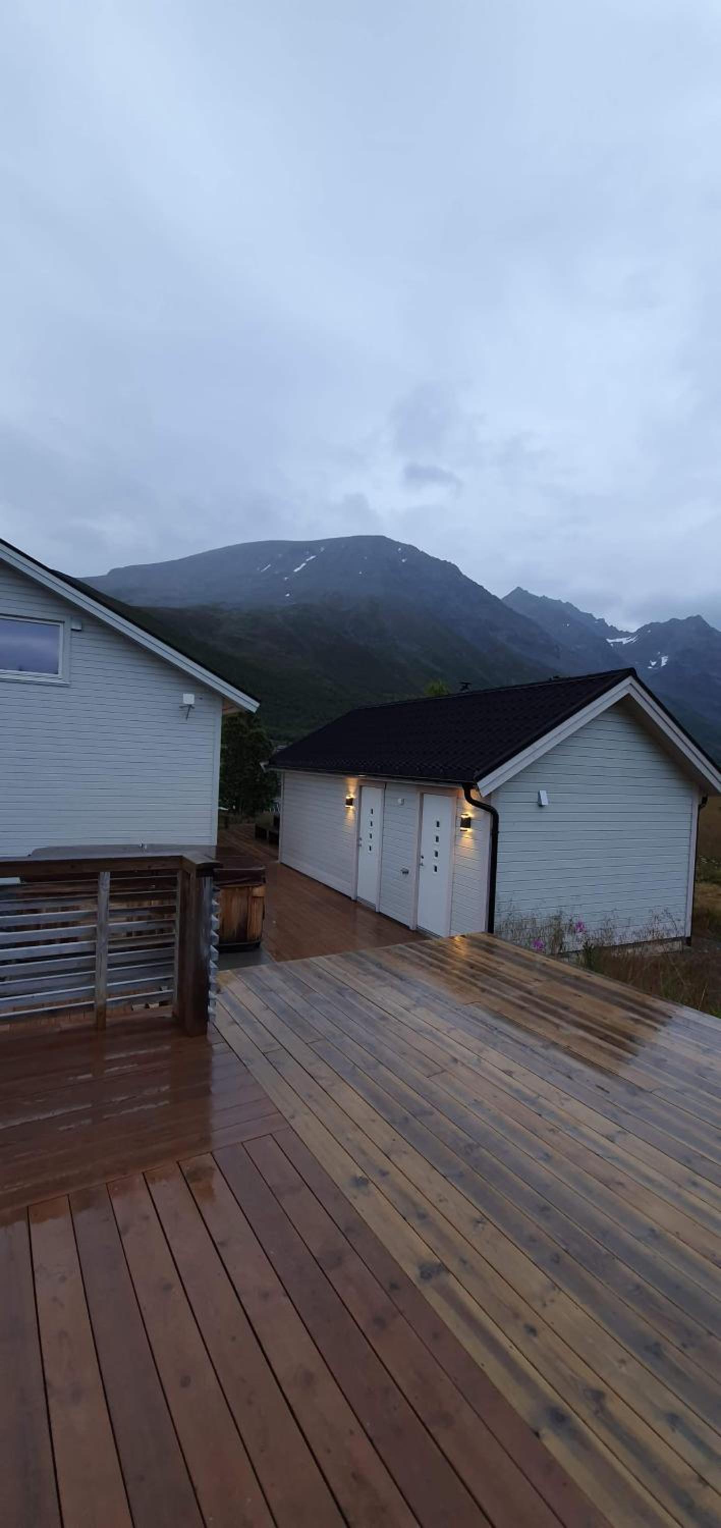 Lyngsalpan Cruise Lodge - Lenangstinden