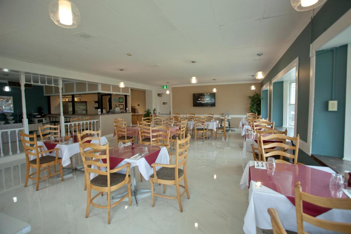 restaurant