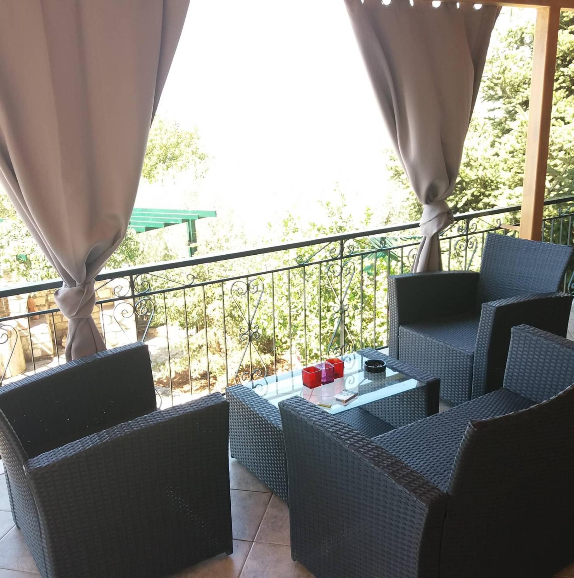 Villa Hanakia Contemporary villa above Kalamata photo 4