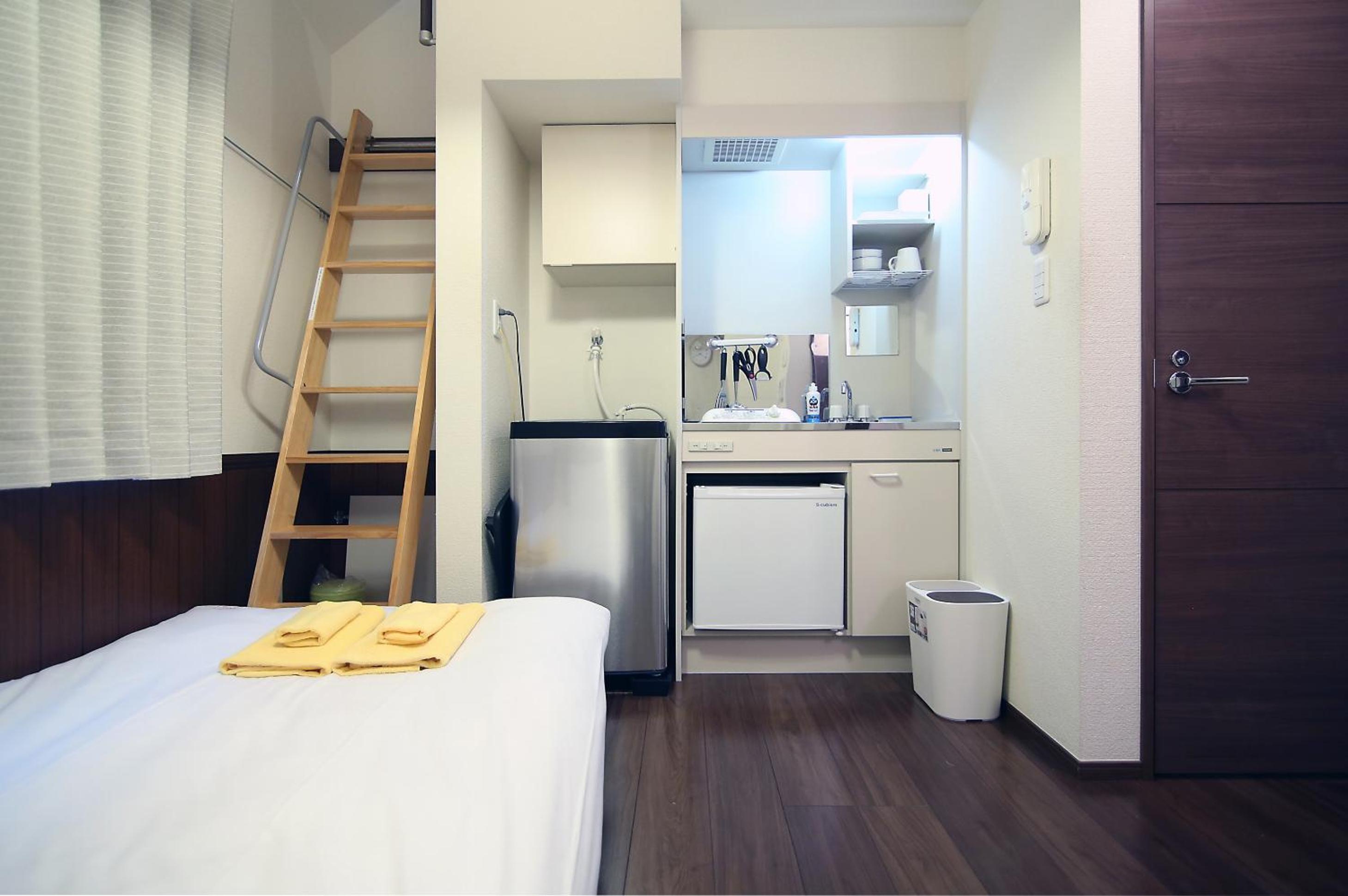 Yotsuya House