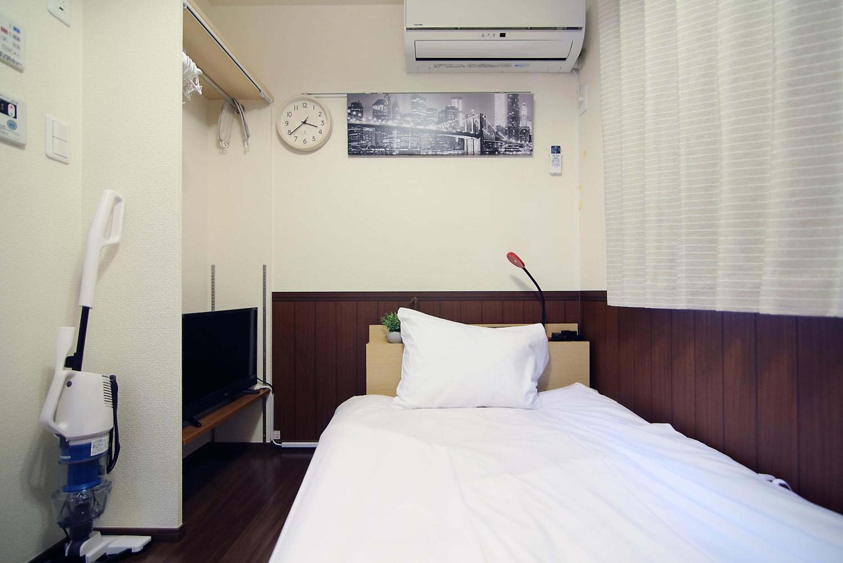 Yotsuya House