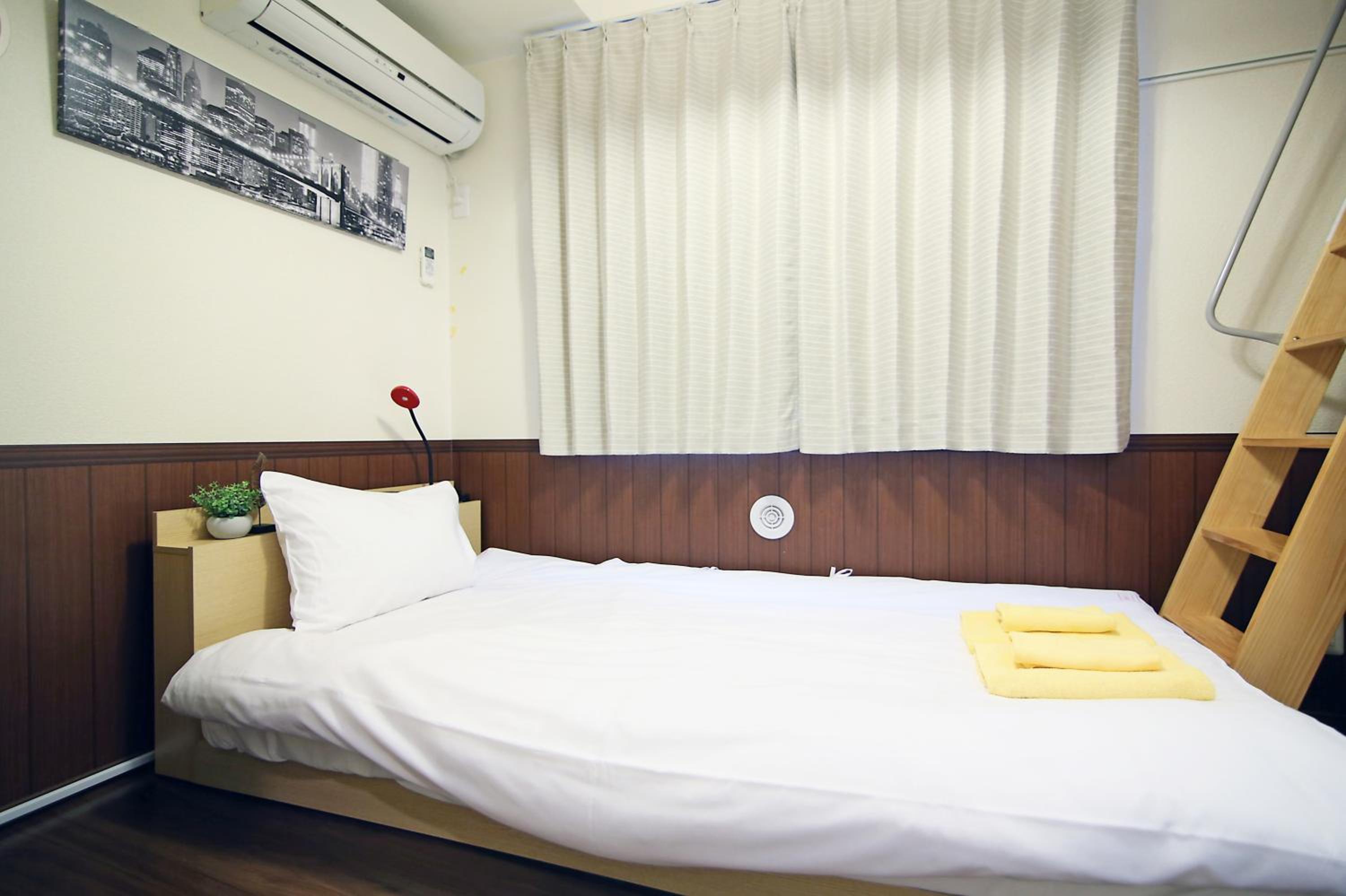 Yotsuya House