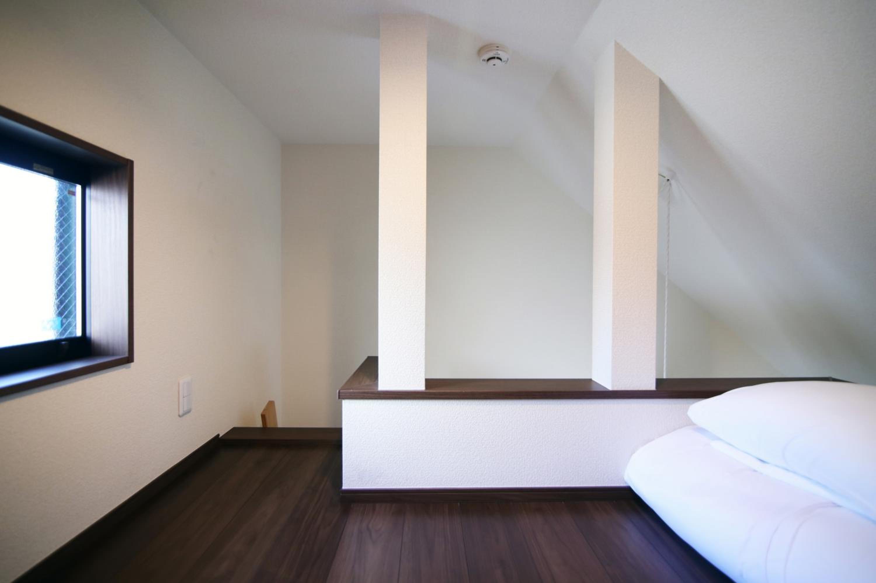 Yotsuya House