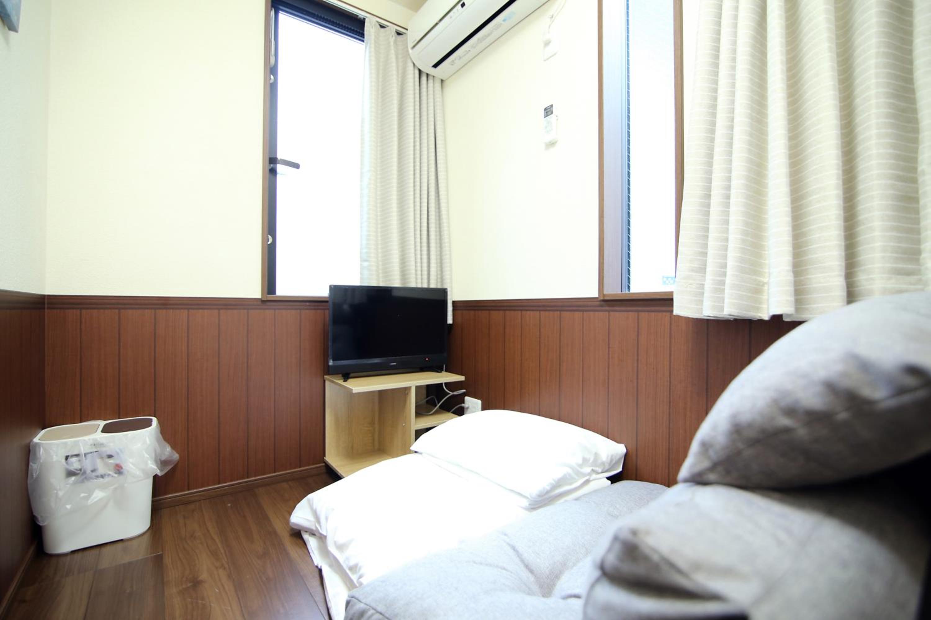Yotsuya House