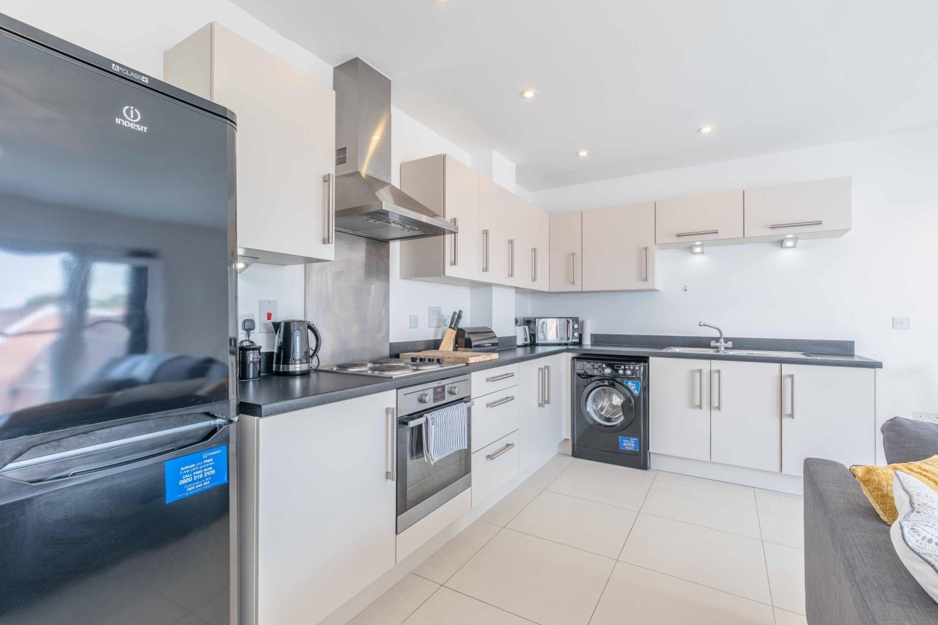 The Penthouse at Waterside Grange - By Tempstay view 2