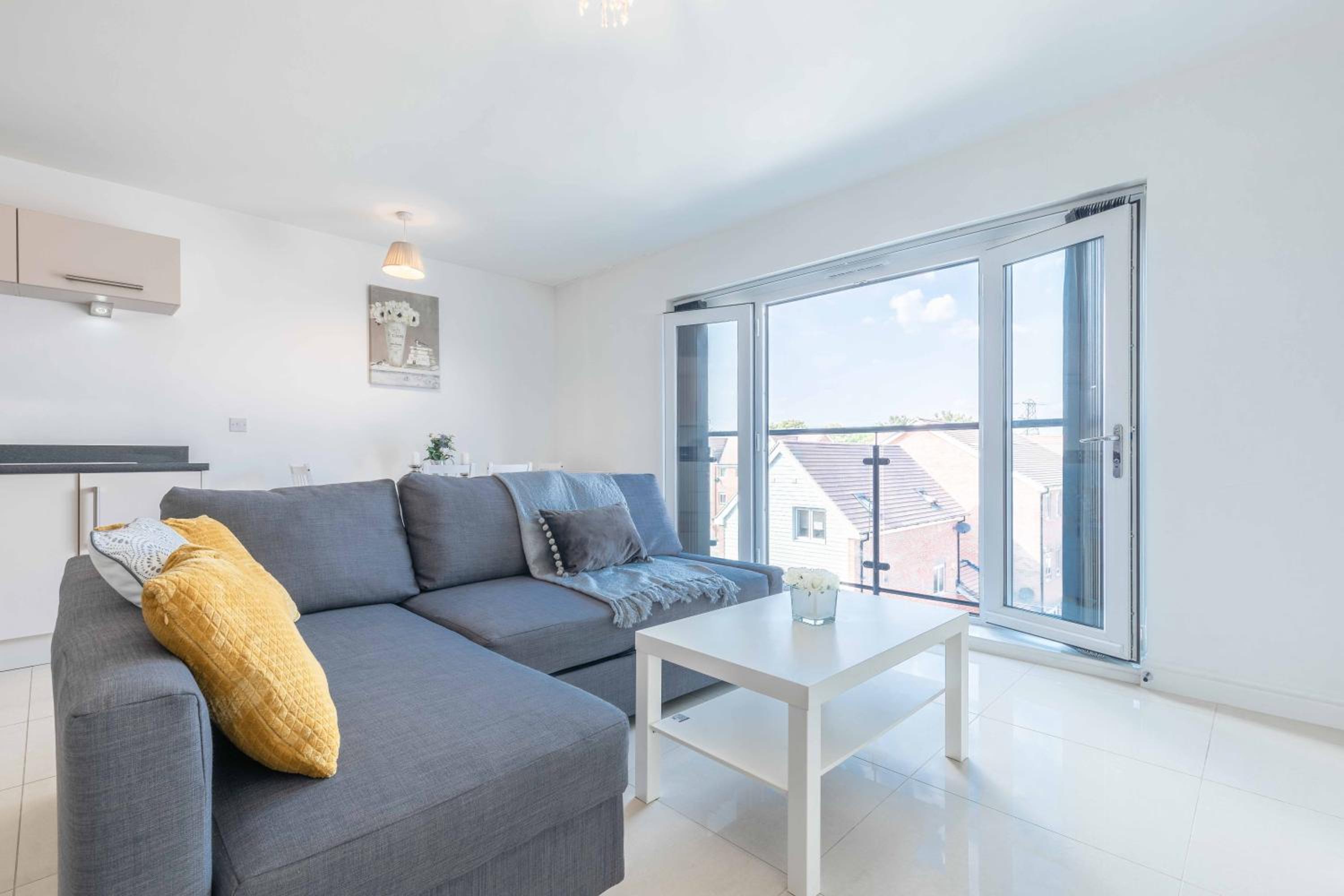 The Penthouse at Waterside Grange - By Tempstay view 5