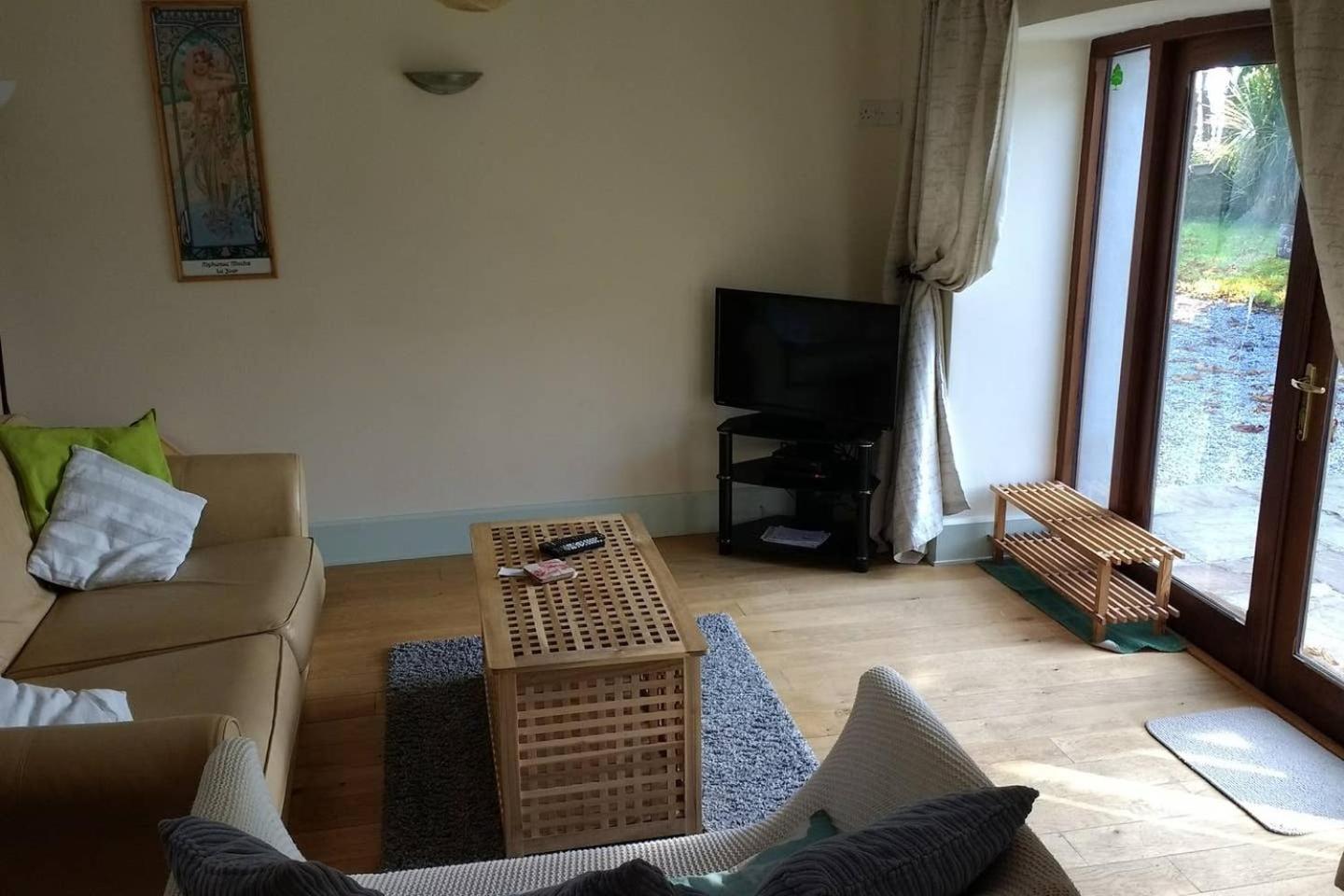 Honey Cottage view 4
