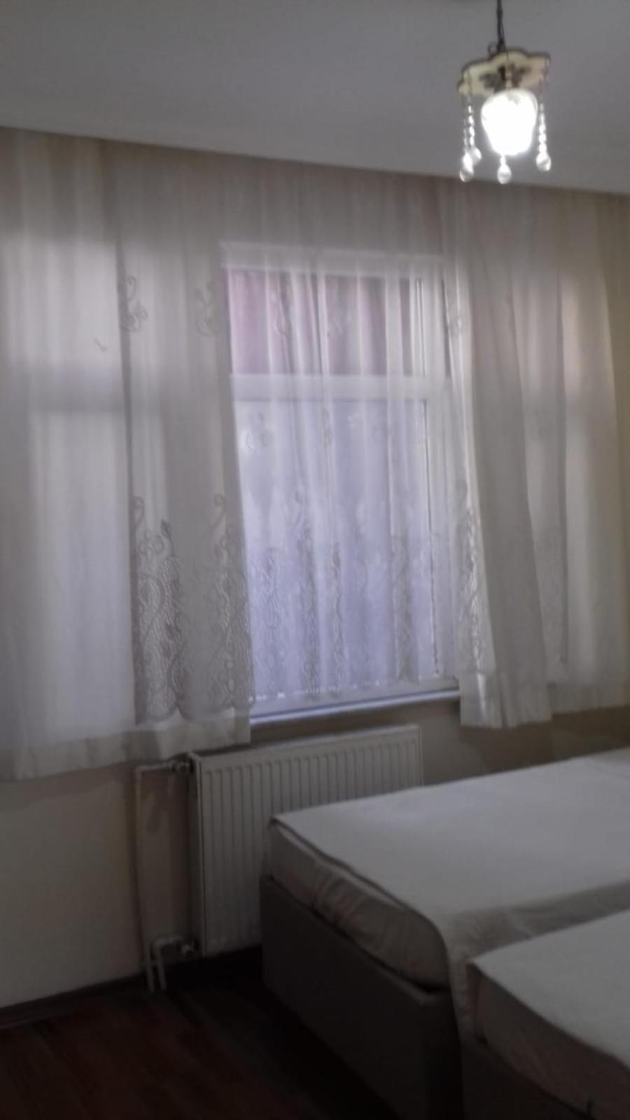 Eda's Apartment