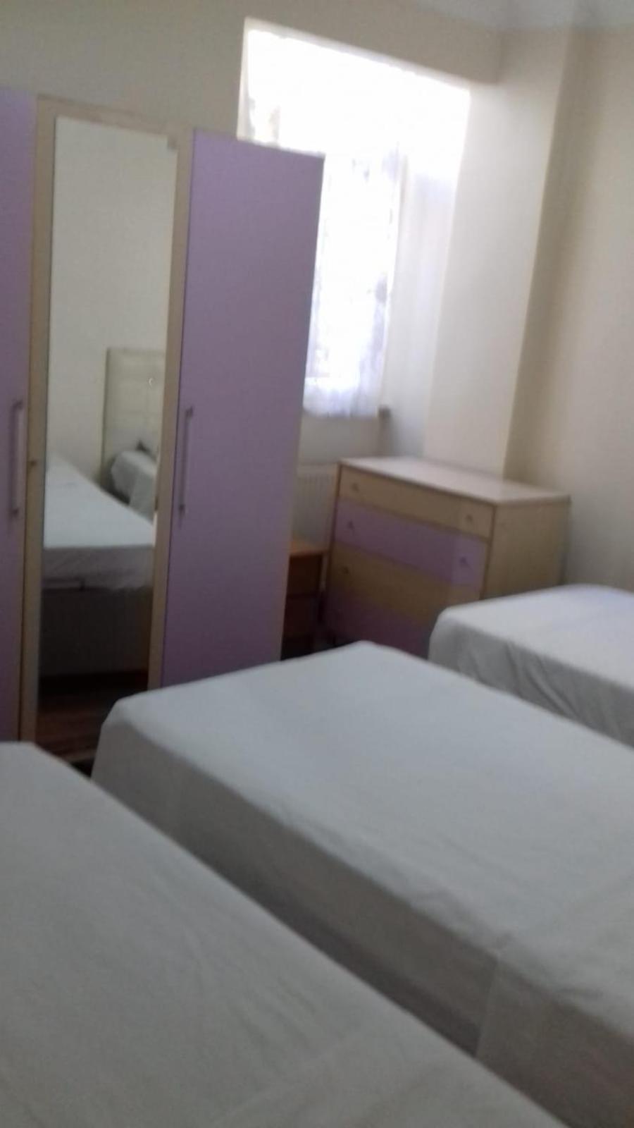 Eda's Apartment
